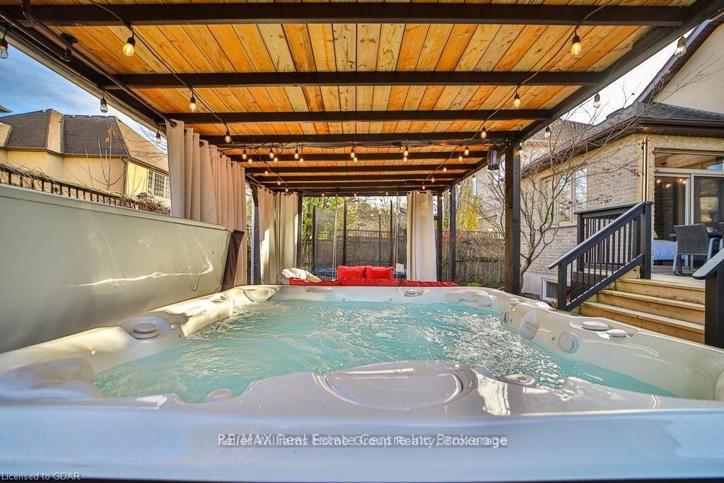 Photo 47 of 10 Bright Lane, Guelph, Pineridge/Westminster Woods — HOMEH