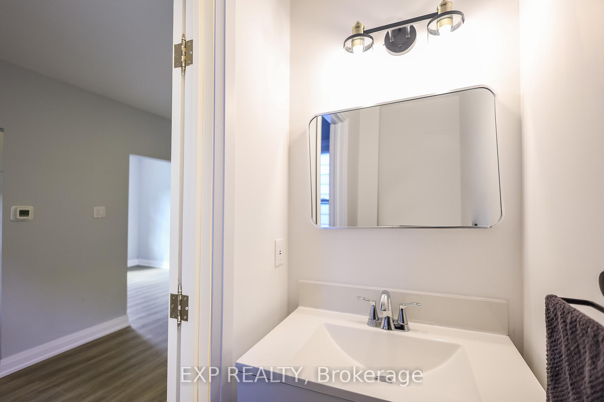 Photo 5 of 1275 Cannon Street E, Hamilton, Crown Point — HOMEH