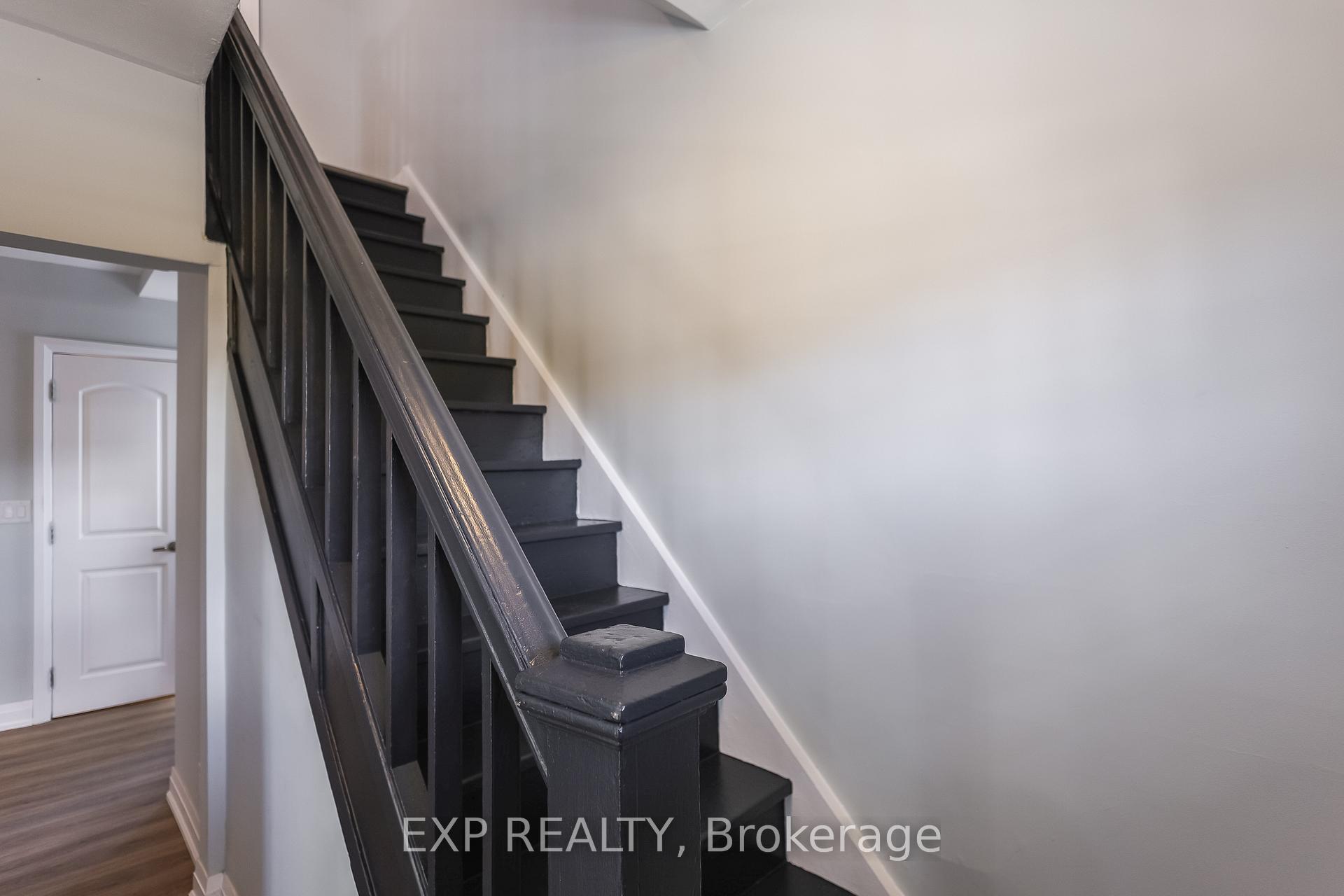 Photo 9 of 1275 Cannon Street E, Hamilton, Crown Point — HOMEH