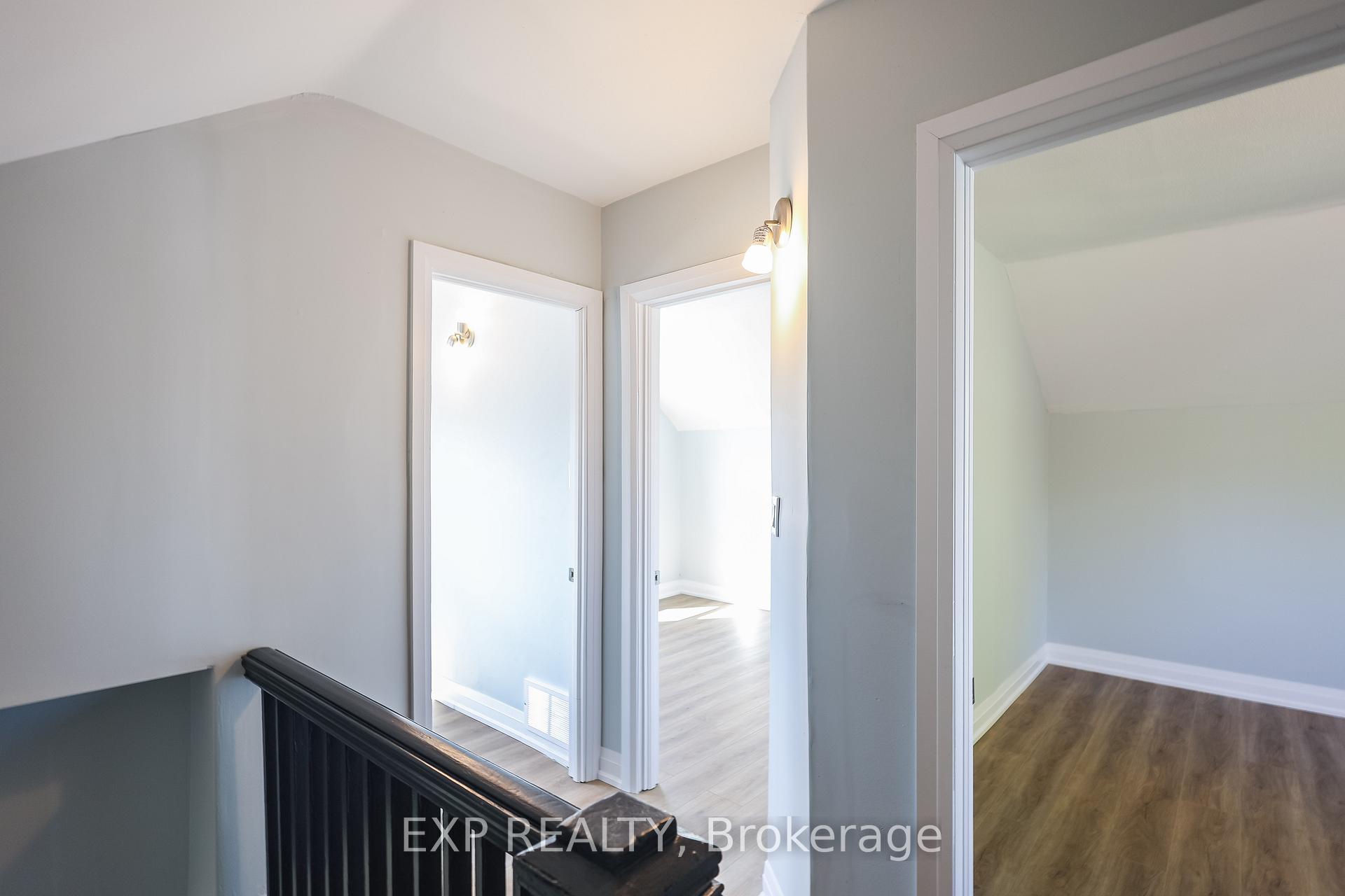 Photo 10 of 1275 Cannon Street E, Hamilton, Crown Point — HOMEH
