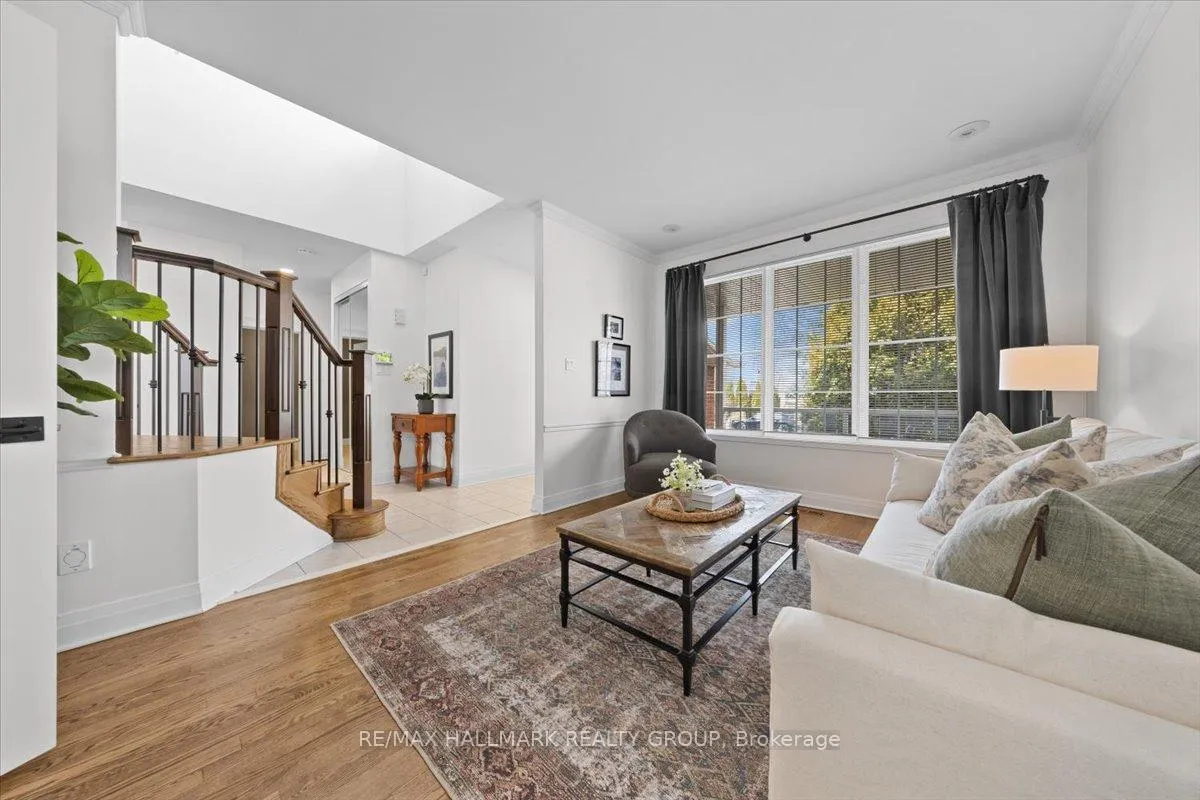 Photo 4 of 5849 Gladewoods Place, Ottawa, Chapel Hill South - Orleans Village — HOMEH