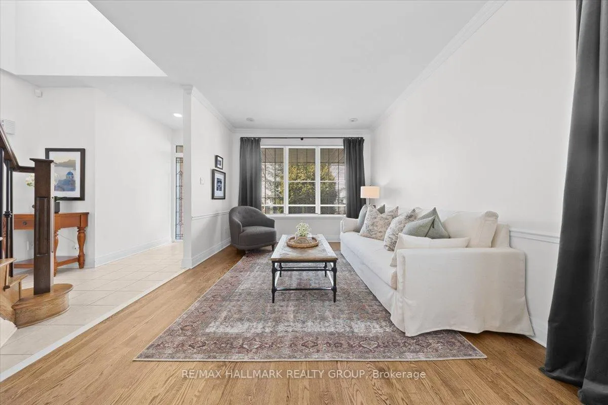 Photo 5 of 5849 Gladewoods Place, Ottawa, Chapel Hill South - Orleans Village — HOMEH