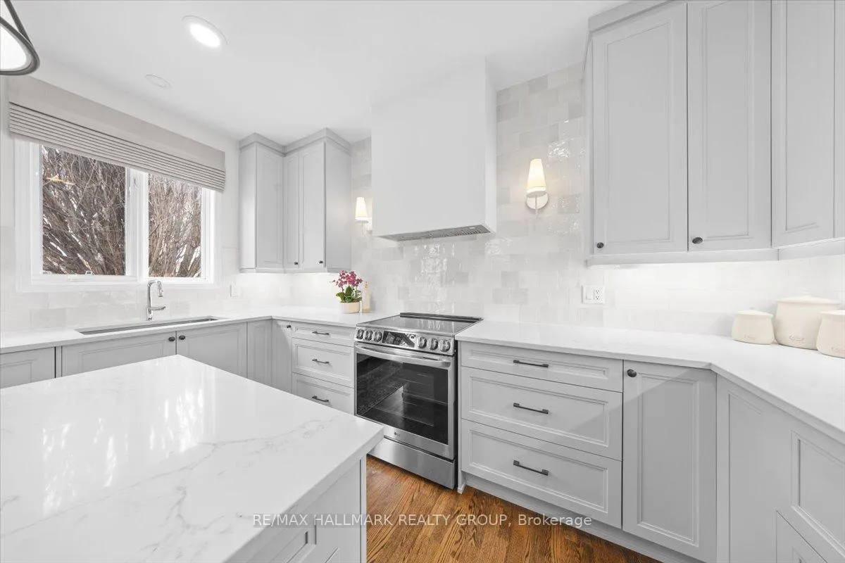 Photo 13 of 5849 Gladewoods Place, Ottawa, Chapel Hill South - Orleans Village — HOMEH