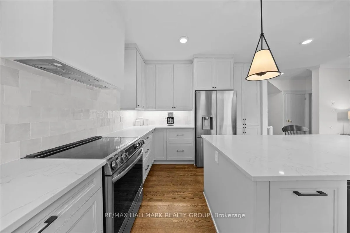 Photo 16 of 5849 Gladewoods Place, Ottawa, Chapel Hill South - Orleans Village — HOMEH