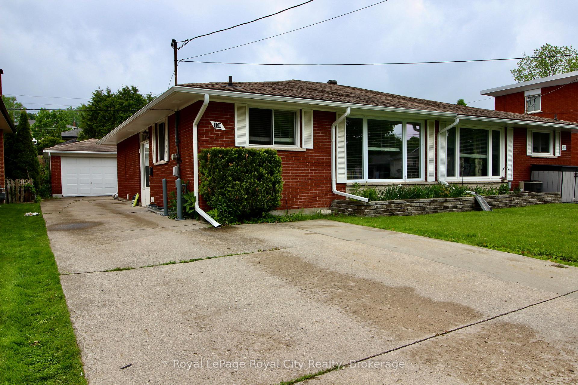 Front of 188 Alma Street N