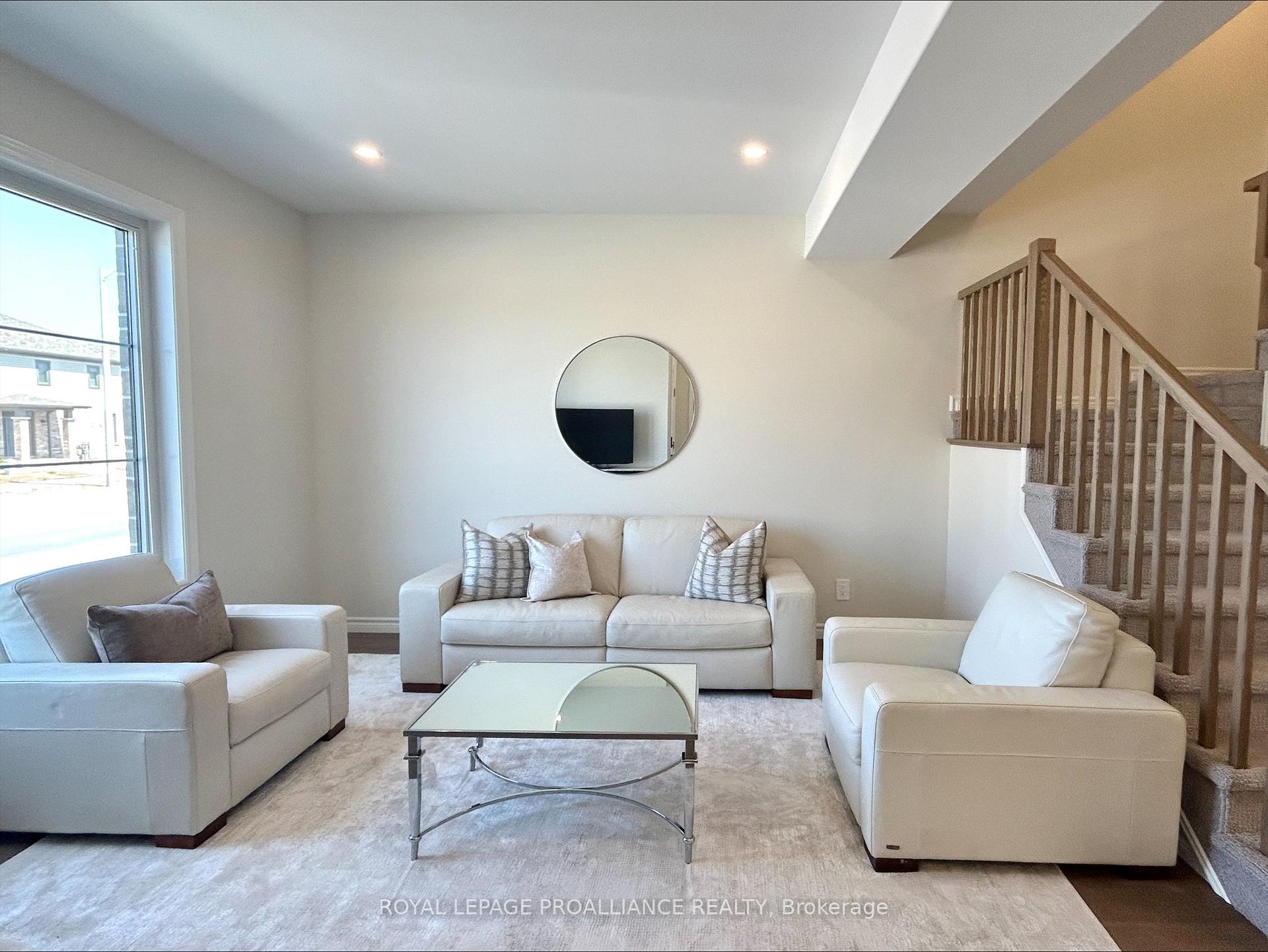 Photo 4 of 16 Riverstone Way, Belleville, Thurlow Ward — HOMEH