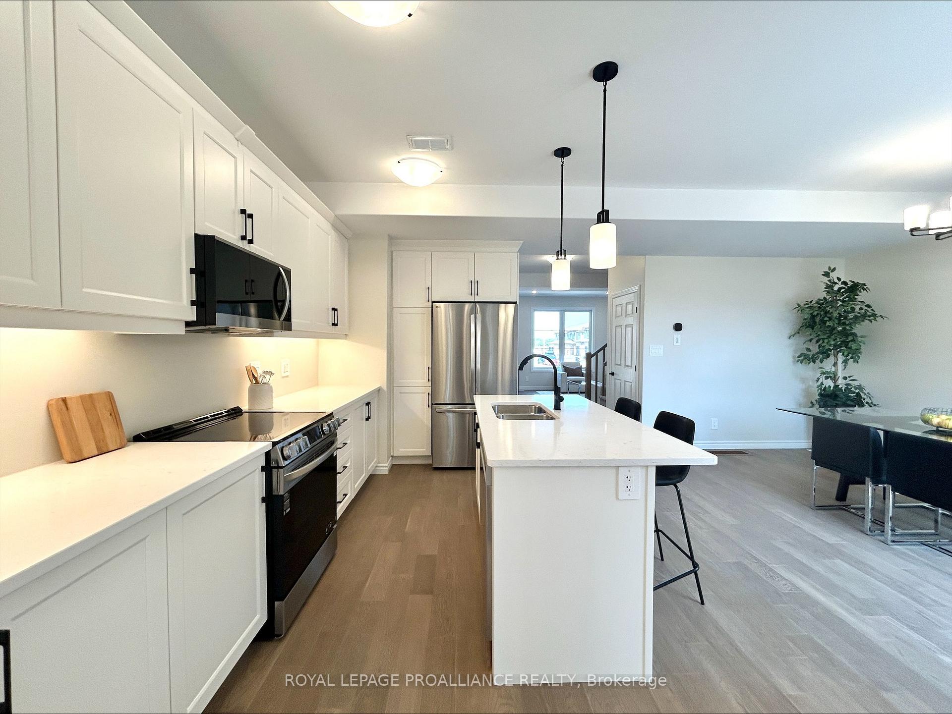 Photo 9 of 16 Riverstone Way, Belleville, Thurlow Ward — HOMEH