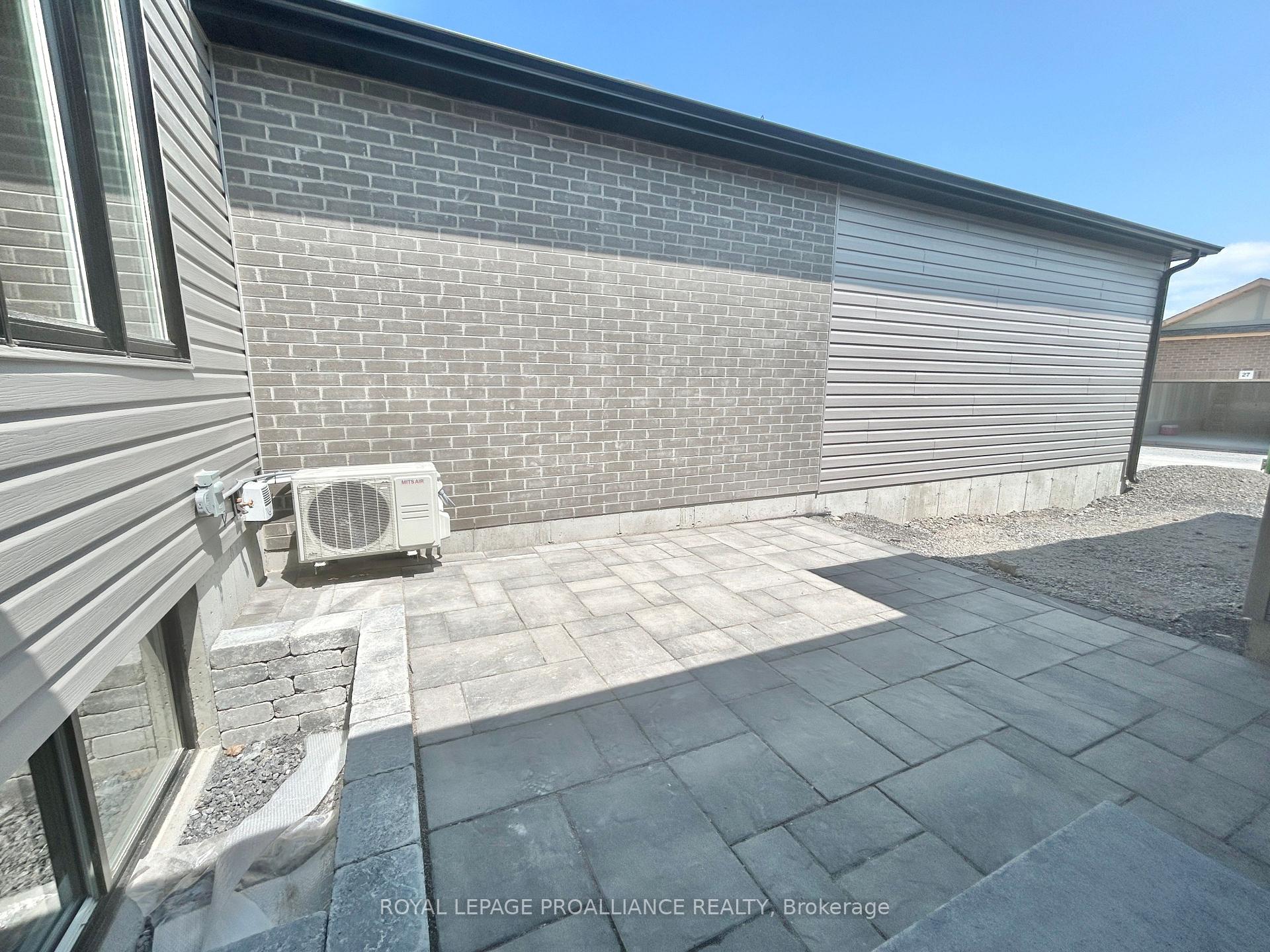 Photo 8 of 16 Riverstone Way, Belleville, Thurlow Ward — HOMEH