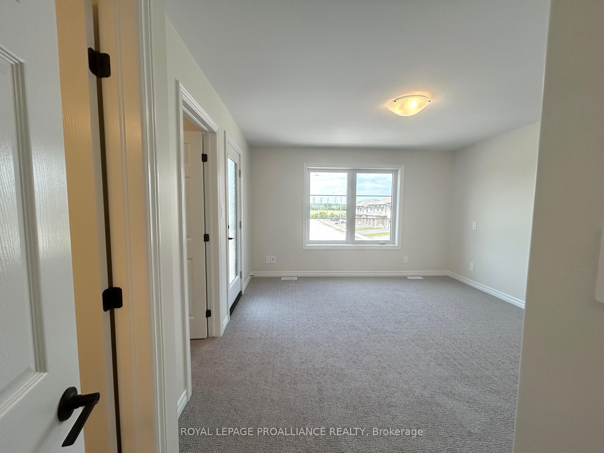 Photo 18 of 16 Riverstone Way, Belleville, Thurlow Ward — HOMEH