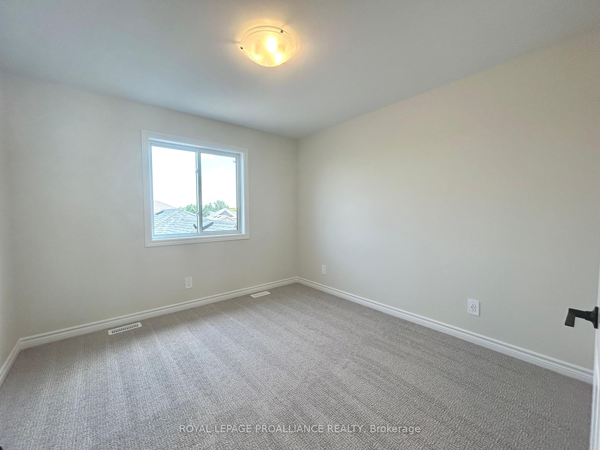 Photo 15 of 16 Riverstone Way, Belleville, Thurlow Ward — HOMEH