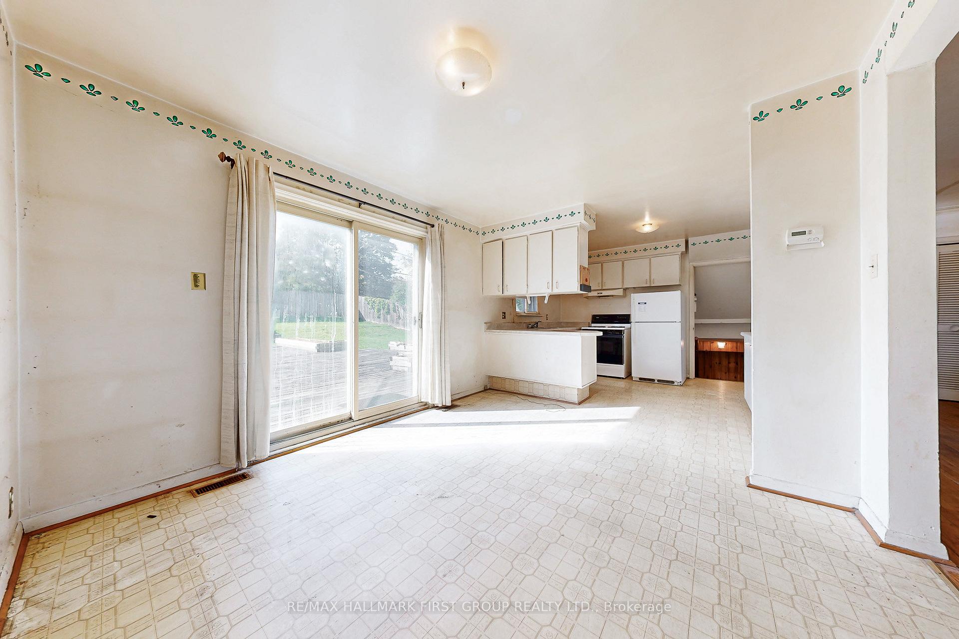 Photo 6 of 14 Heatherwood Road, Ajax, South East — HOMEH