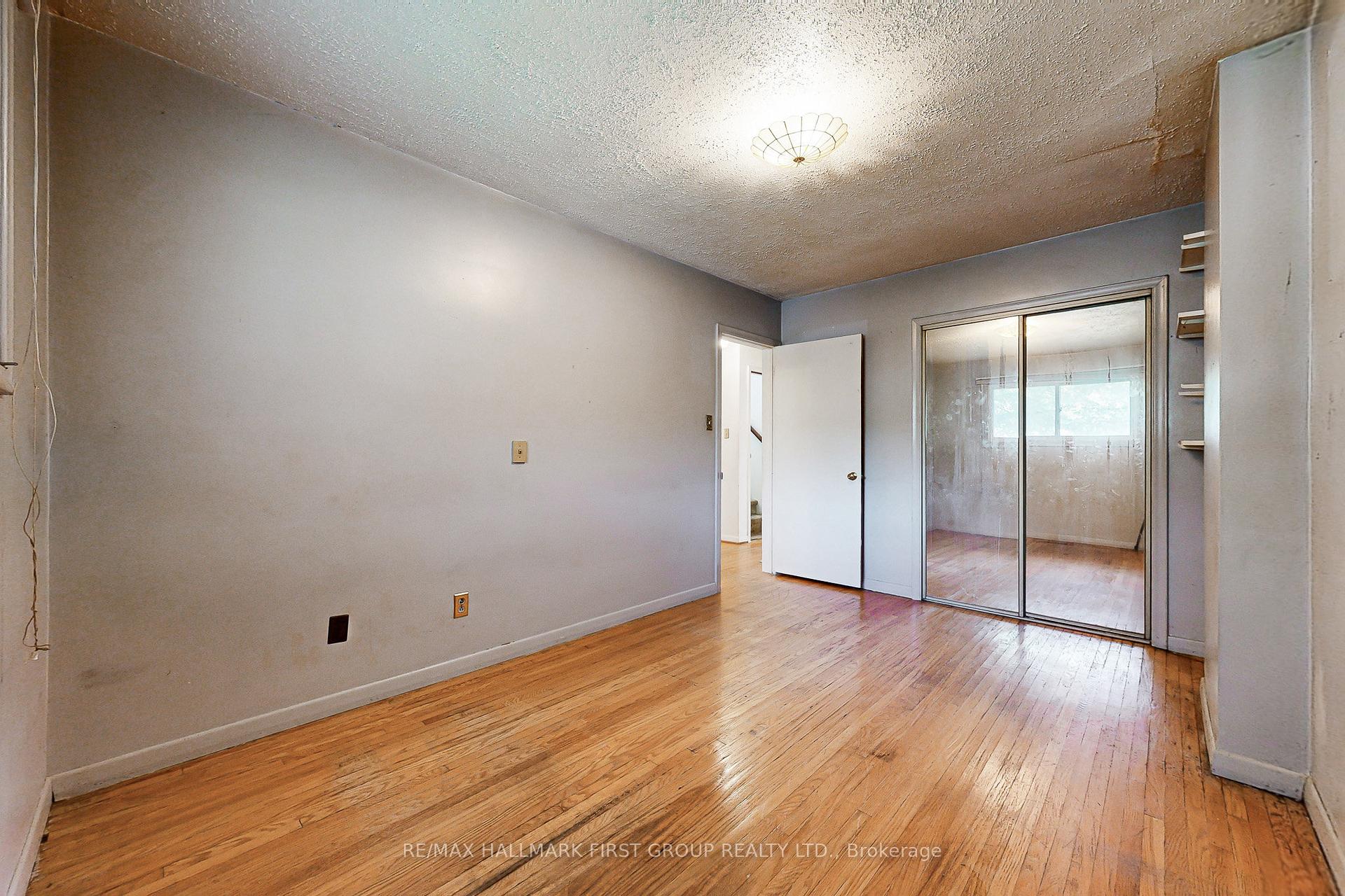 Photo 36 of 14 Heatherwood Road, Ajax, South East — HOMEH