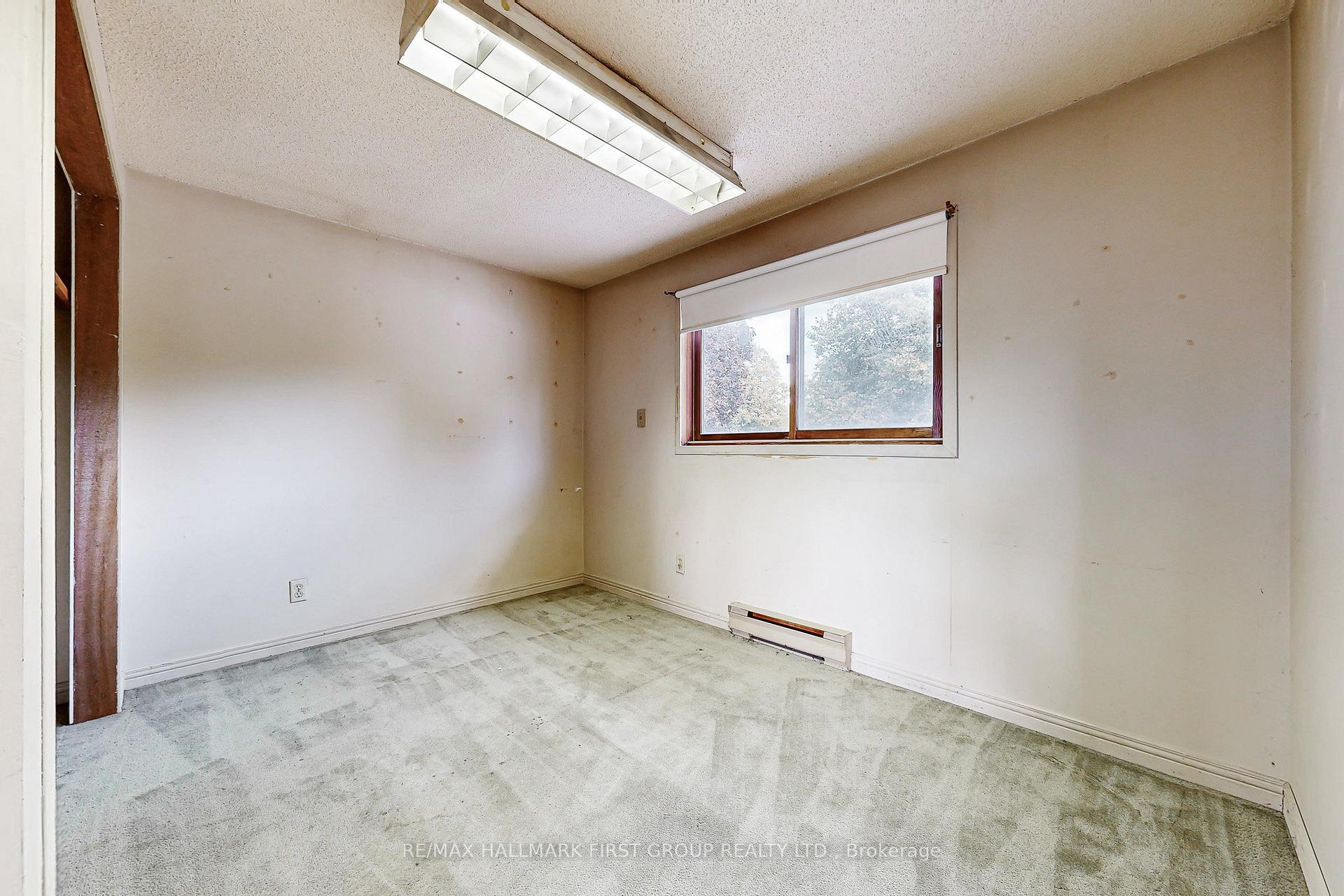 Photo 29 of 14 Heatherwood Road, Ajax, South East — HOMEH
