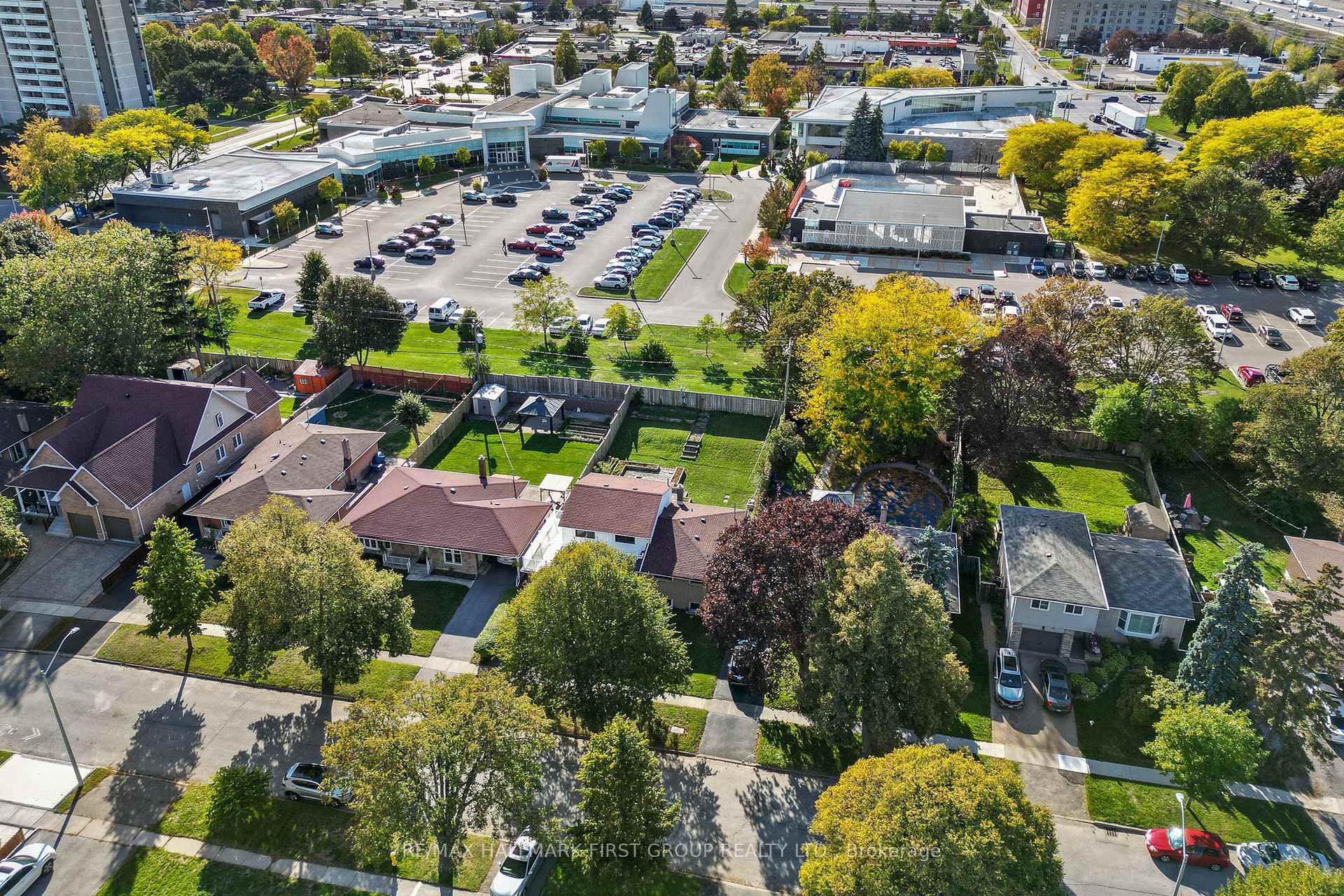 Photo 46 of 14 Heatherwood Road, Ajax, South East — HOMEH