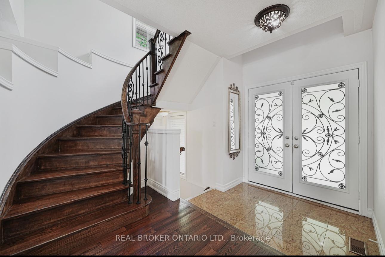 Photo 5 of 39 Woodroof Crescent, Aurora, Bayview Wellington — HOMEH