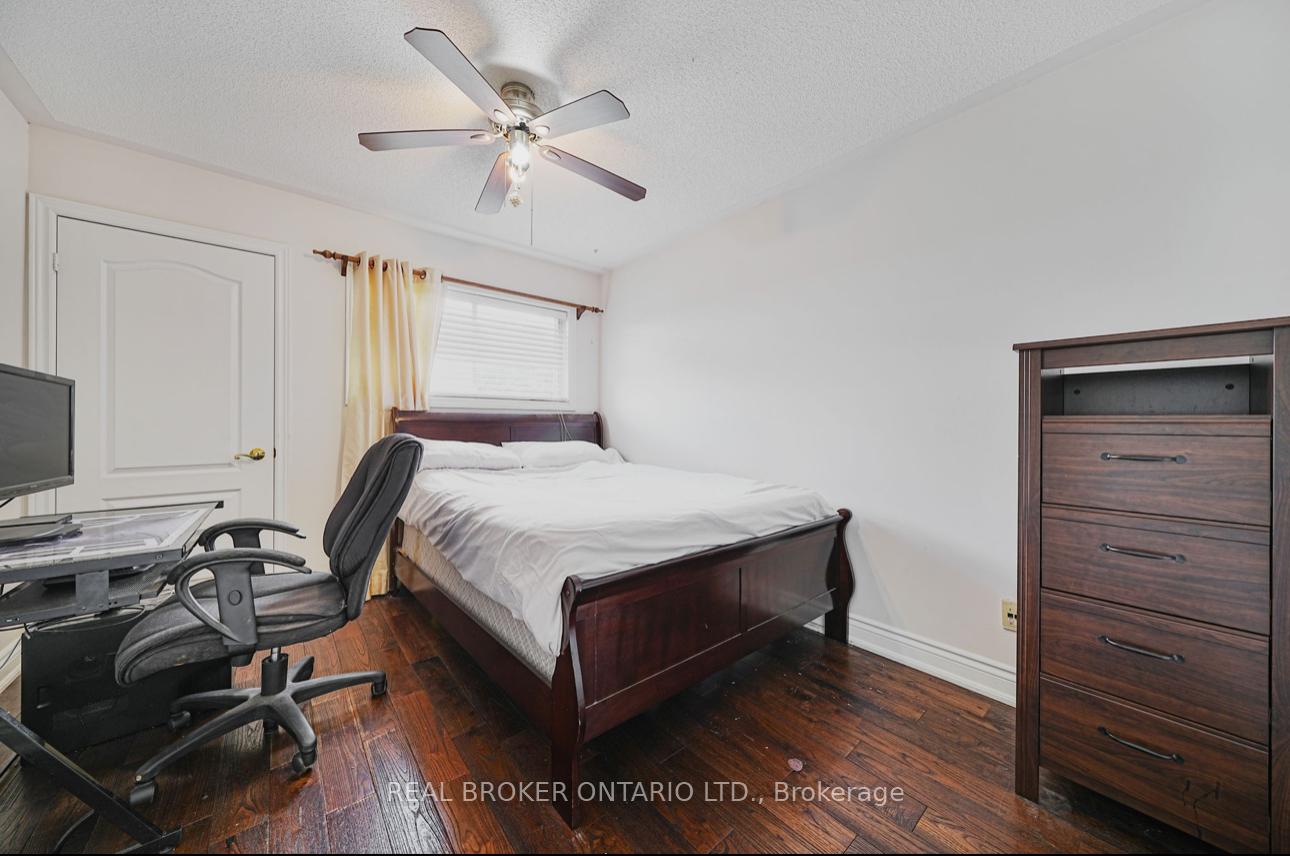 Photo 27 of 39 Woodroof Crescent, Aurora, Bayview Wellington — HOMEH