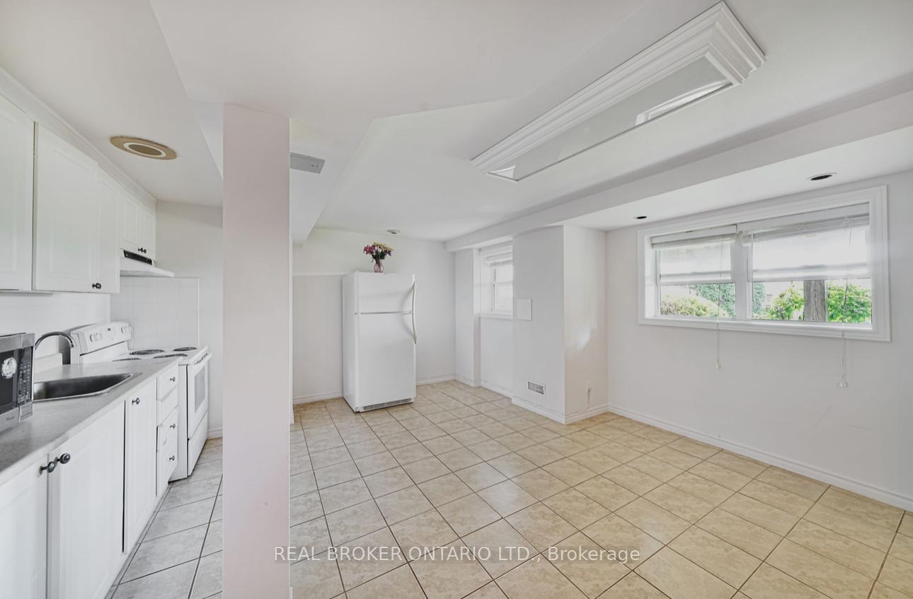 Photo 44 of 39 Woodroof Crescent, Aurora, Bayview Wellington — HOMEH