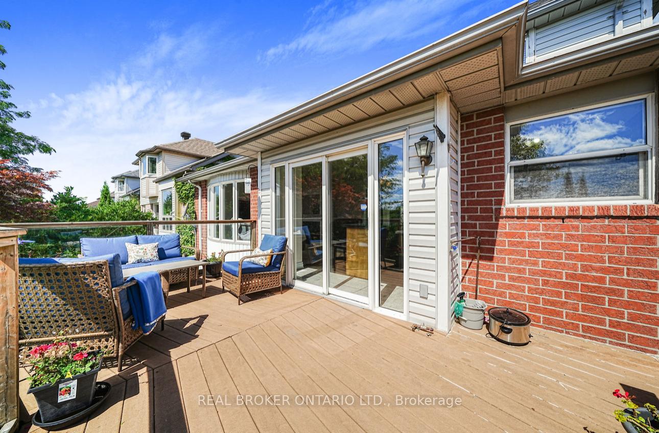 Photo 42 of 39 Woodroof Crescent, Aurora, Bayview Wellington — HOMEH