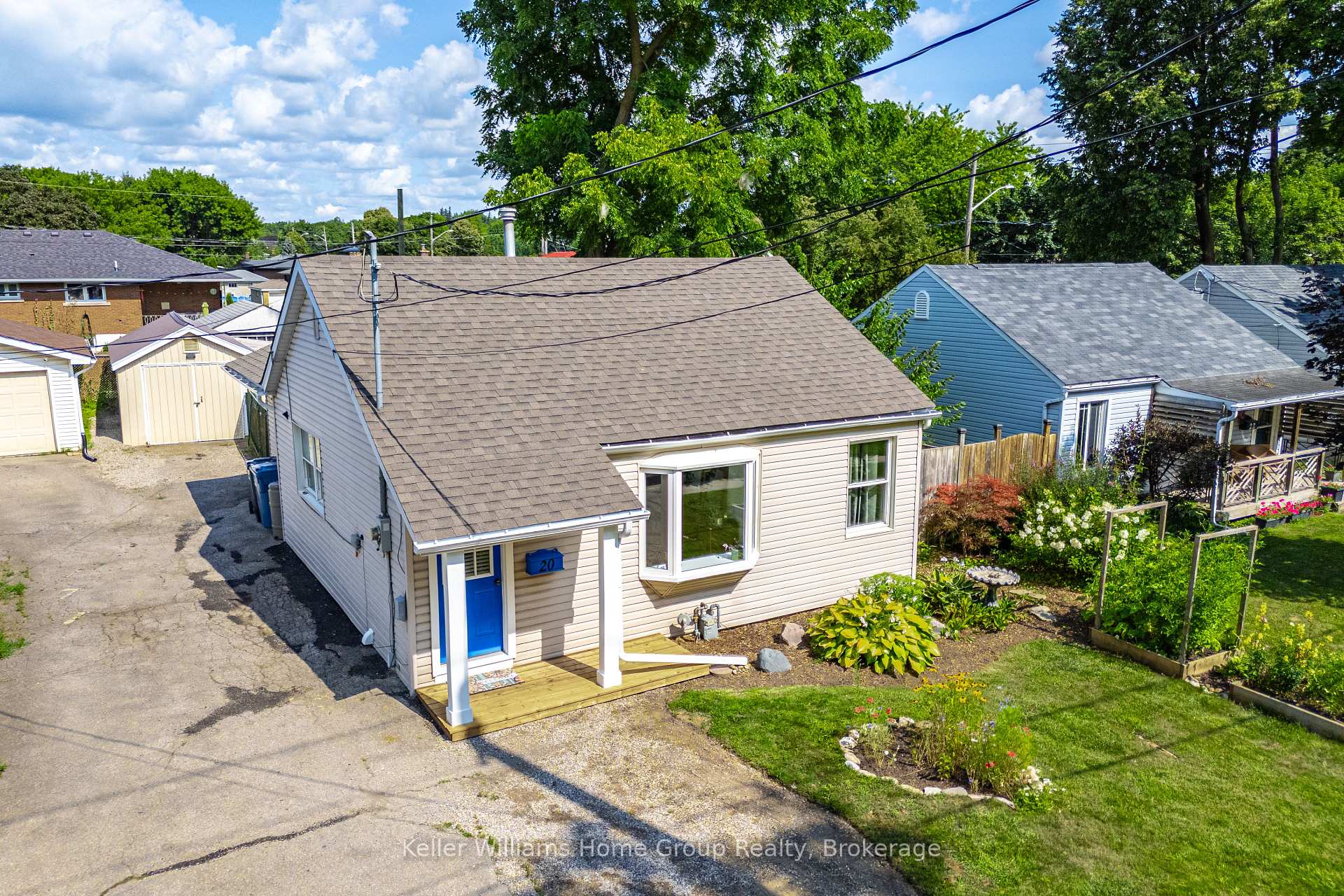 Photo 4 of 20 Cassino Avenue, Guelph, St. George's — HOMEH