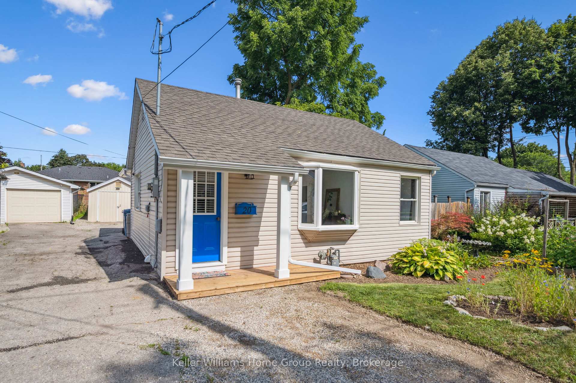 Photo 12 of 20 Cassino Avenue, Guelph, St. George's — HOMEH