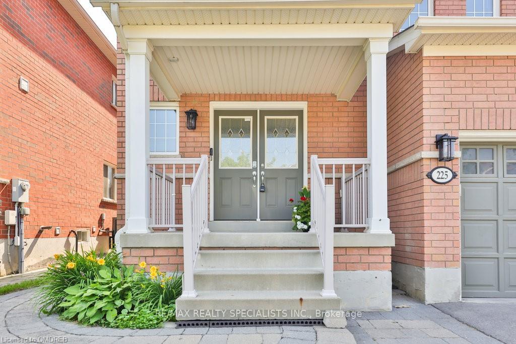 Photo 5 of 225 Andrews Trail, Milton, Clarke — HOMEH