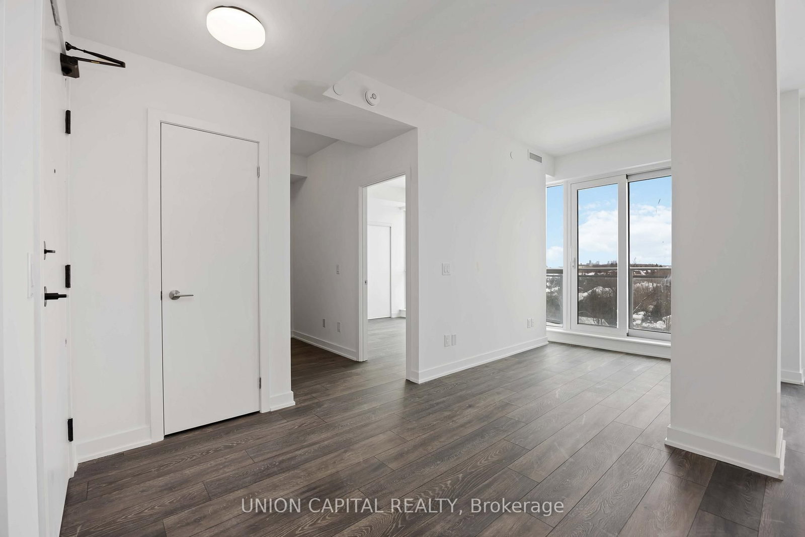 Photo 4 of Unit 511, 8888 Yonge St, Richmond Hill, South Richvale — HOMEH