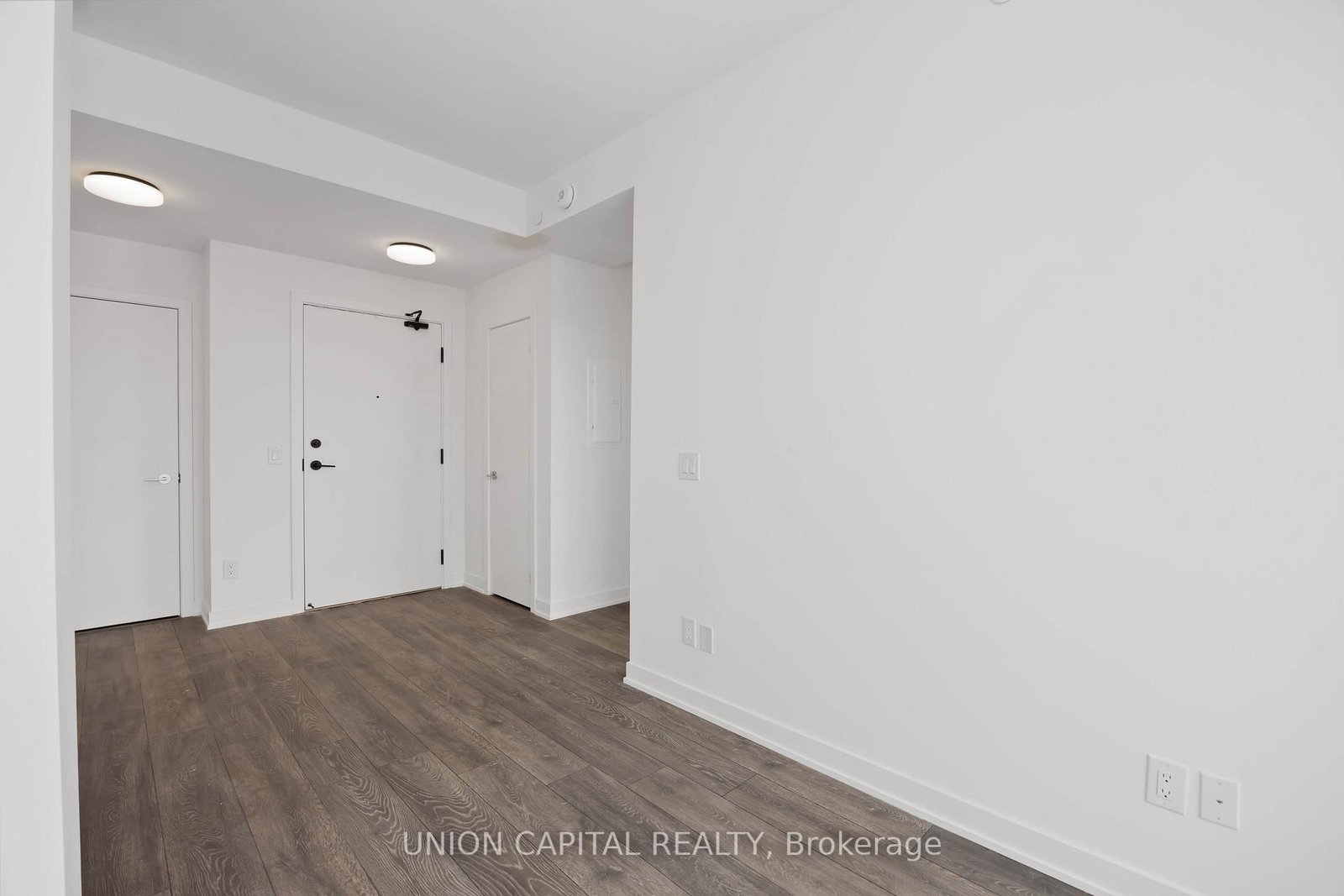 Photo 6 of Unit 511, 8888 Yonge St, Richmond Hill, South Richvale — HOMEH