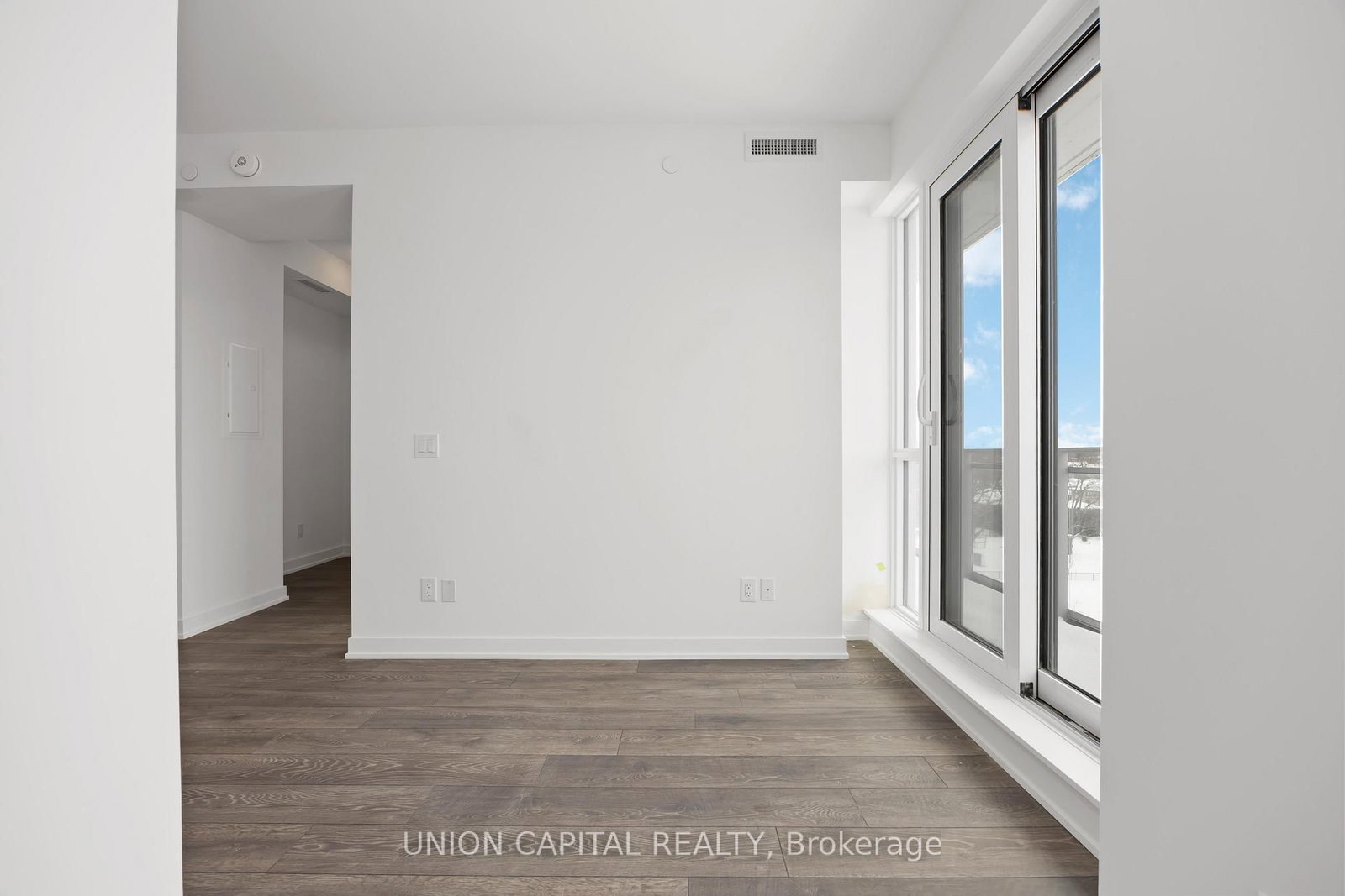 Photo 8 of Unit 511, 8888 Yonge St, Richmond Hill, South Richvale — HOMEH