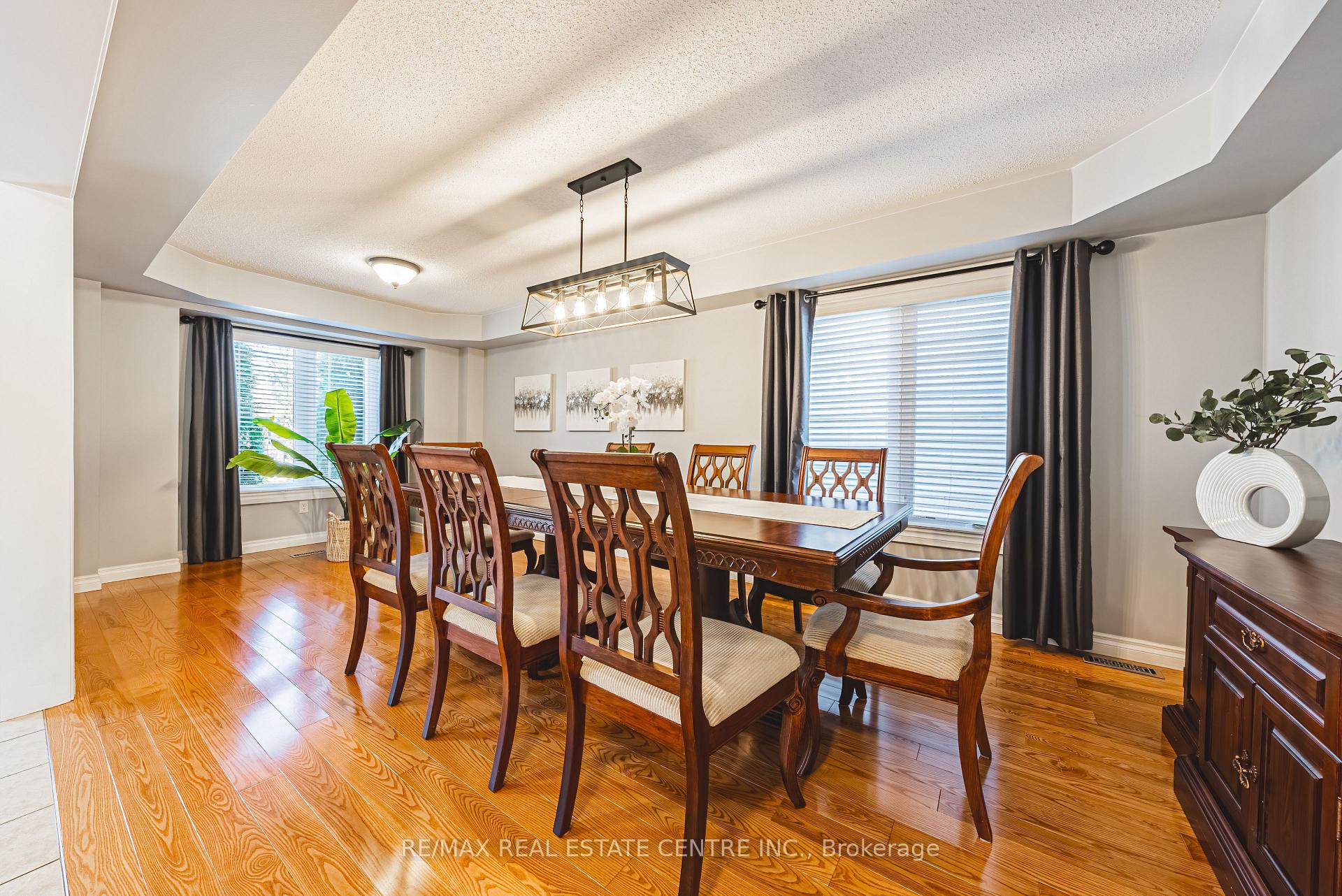 Photo 6 of 939 Mcduffe Crescent, Milton, Beaty — HOMEH