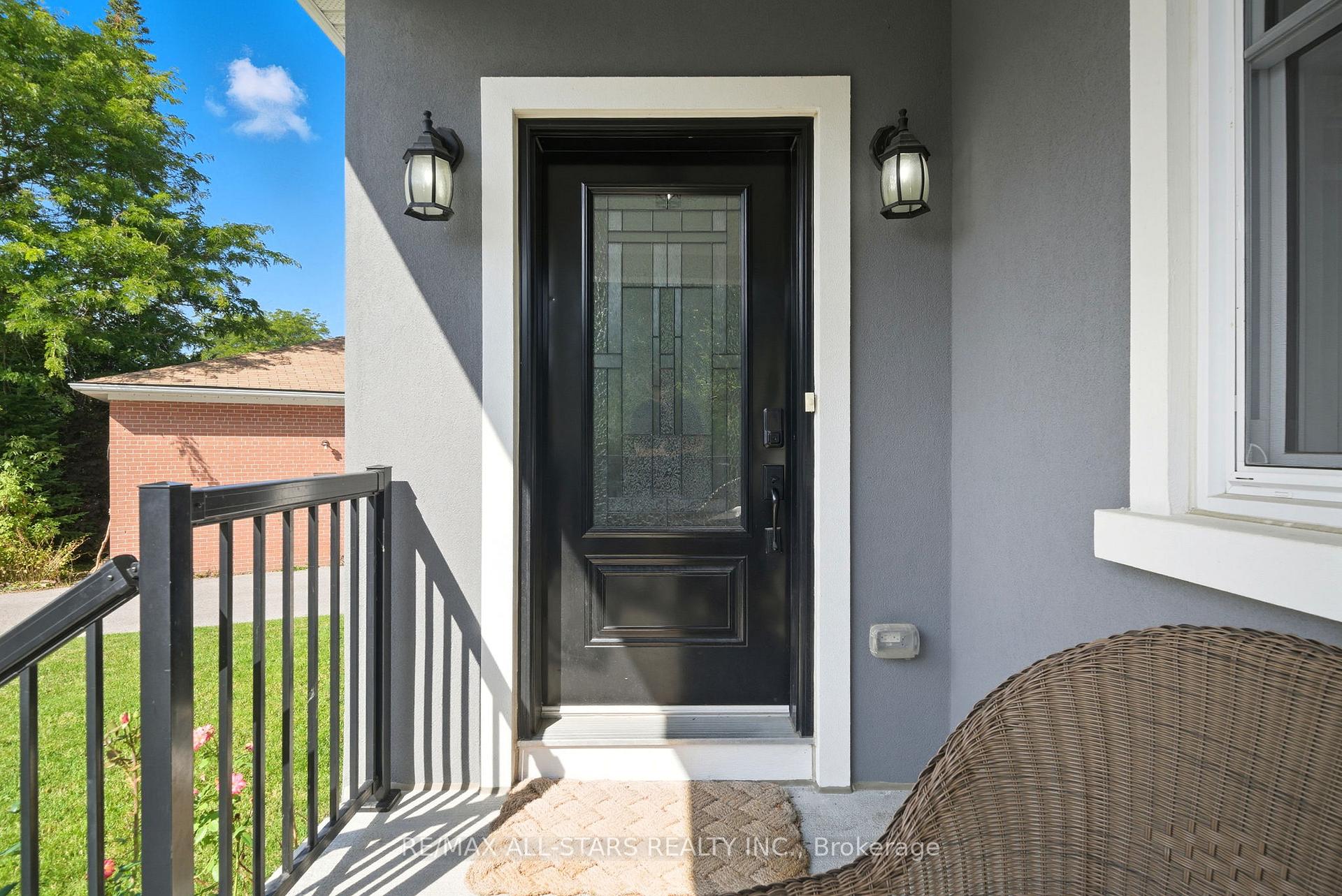 Photo 5 of 29 Patrick Drive, Aurora, Aurora Highlands — HOMEH