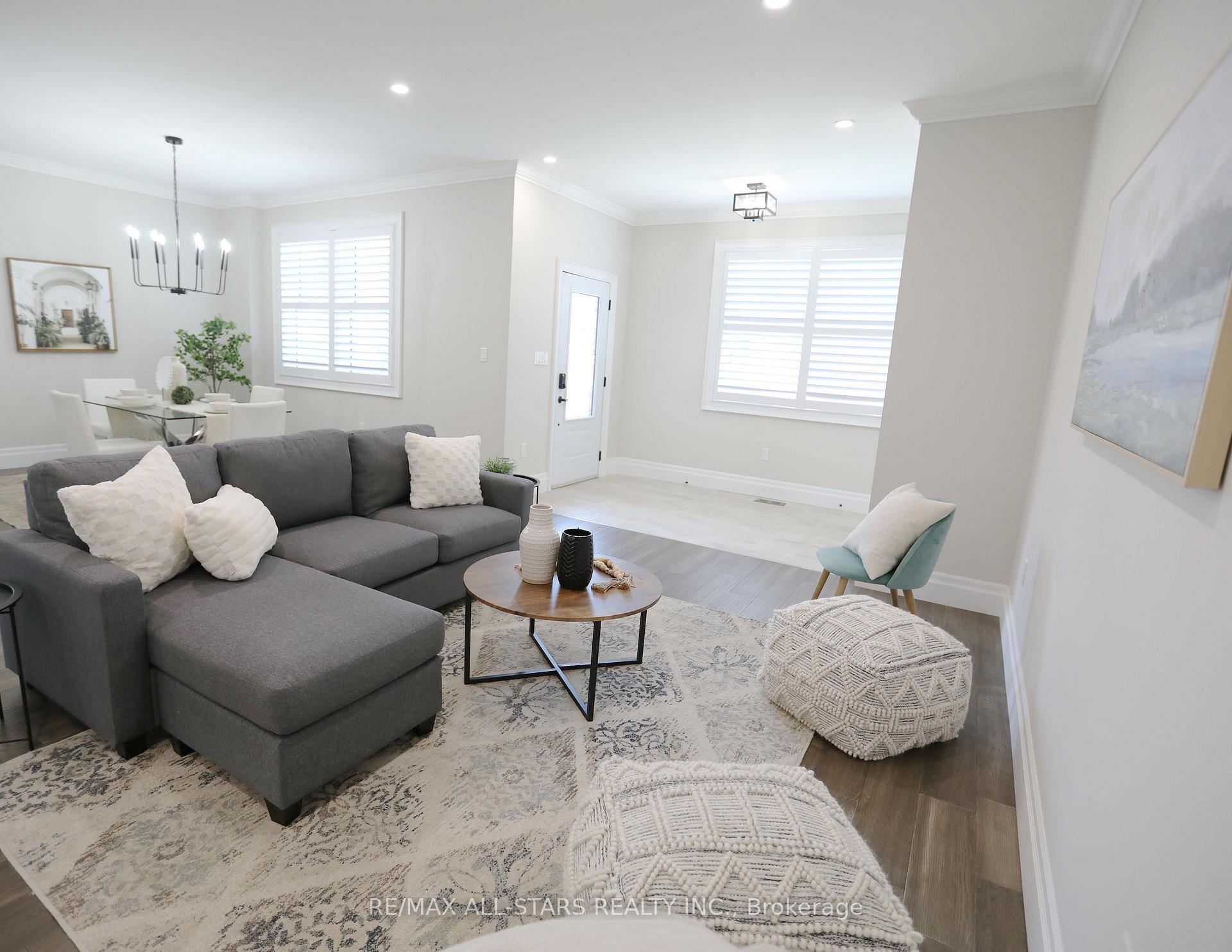 Photo 7 of 29 Patrick Drive, Aurora, Aurora Highlands — HOMEH