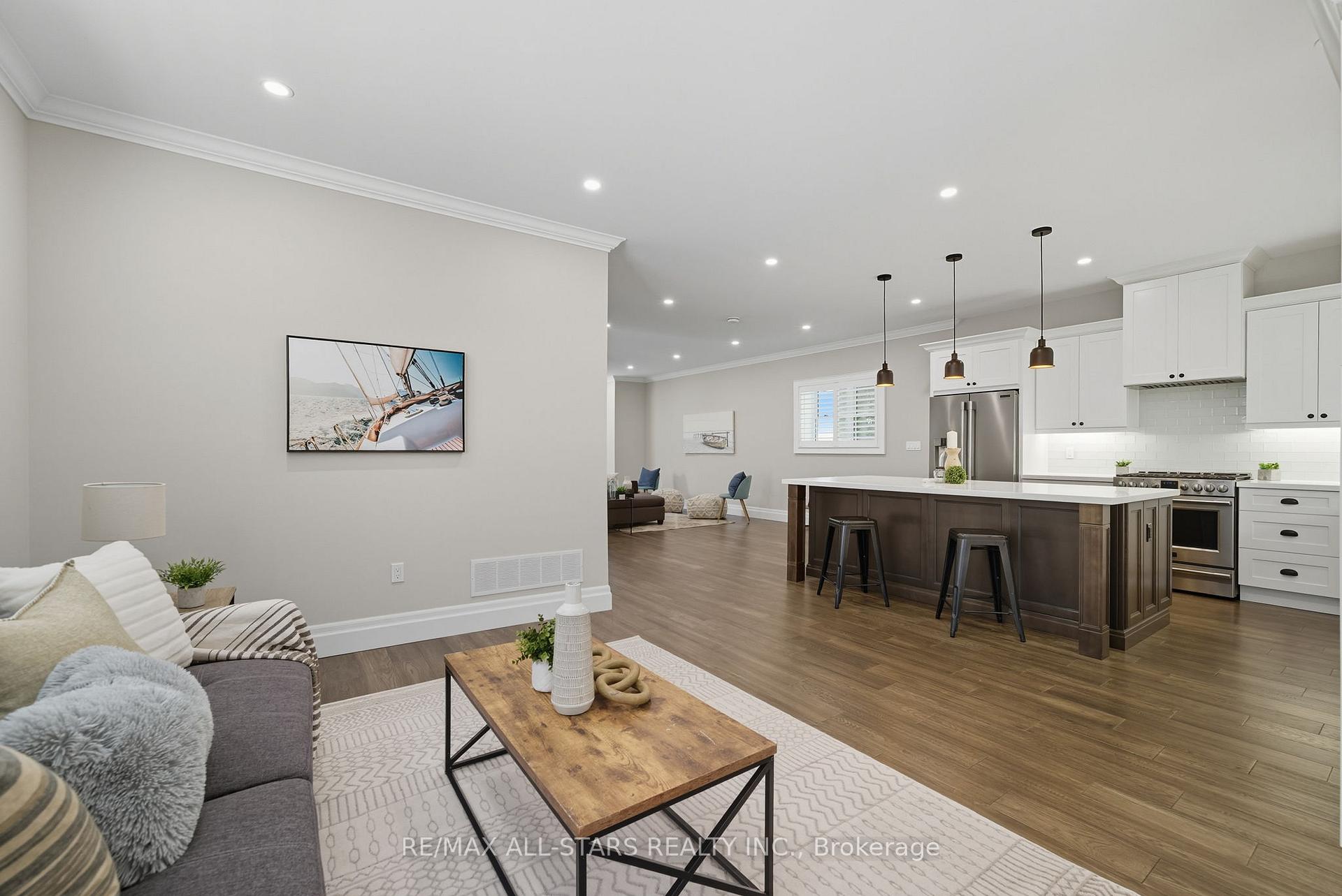 Photo 15 of 29 Patrick Drive, Aurora, Aurora Highlands — HOMEH