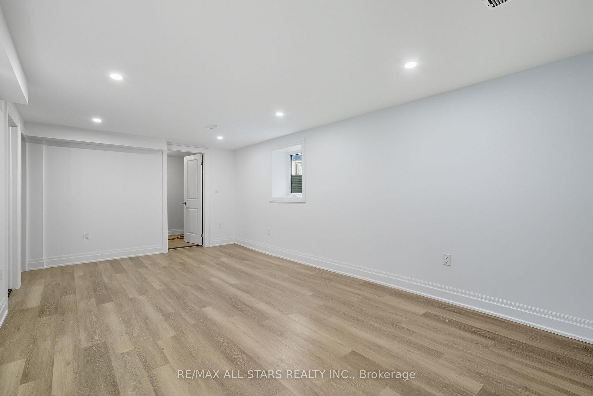 Photo 28 of 29 Patrick Drive, Aurora, Aurora Highlands — HOMEH