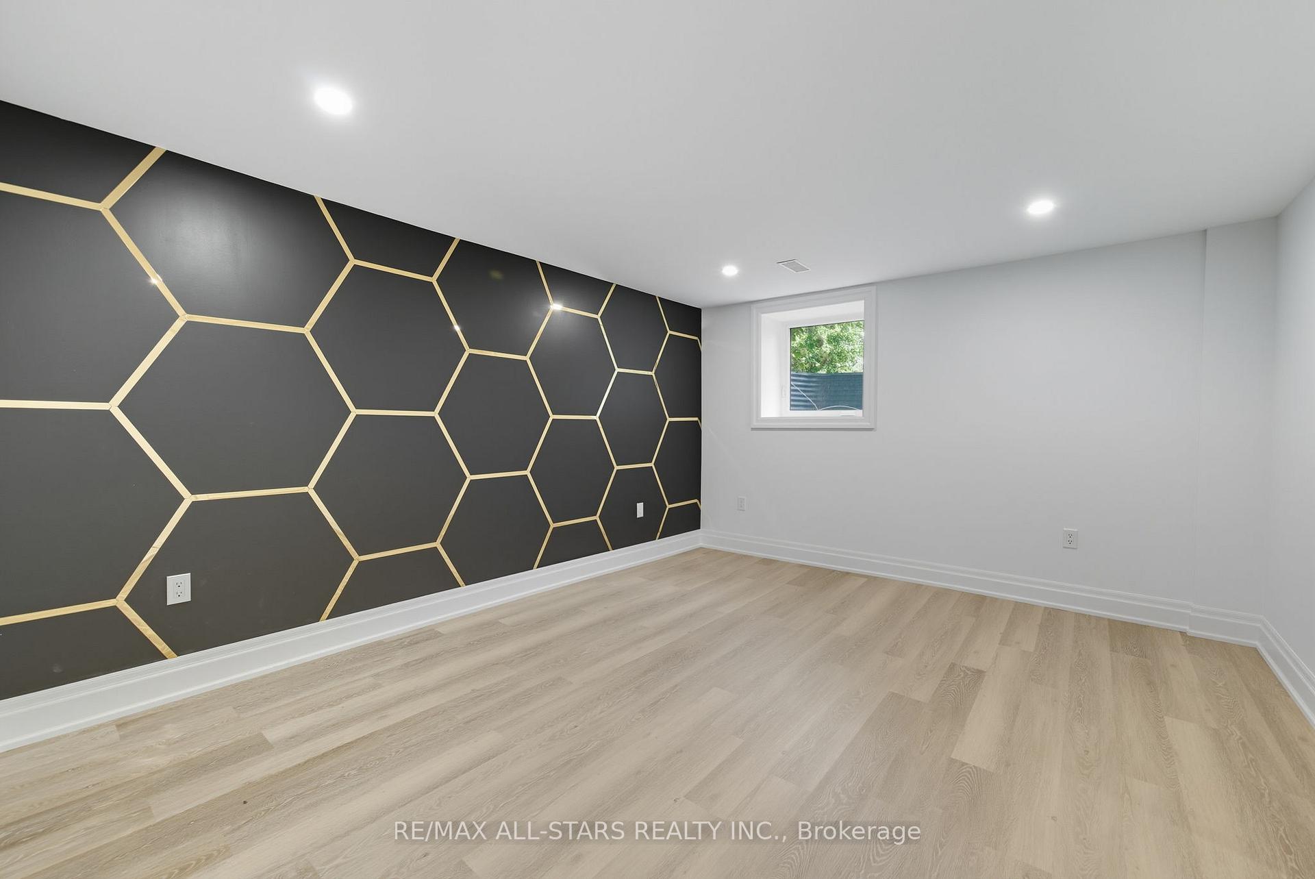 Photo 29 of 29 Patrick Drive, Aurora, Aurora Highlands — HOMEH