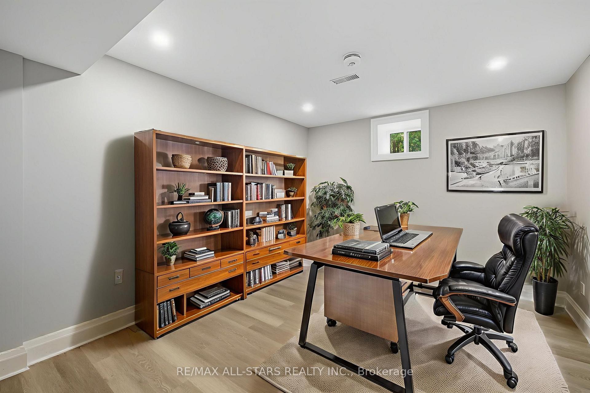 Photo 32 of 29 Patrick Drive, Aurora, Aurora Highlands — HOMEH