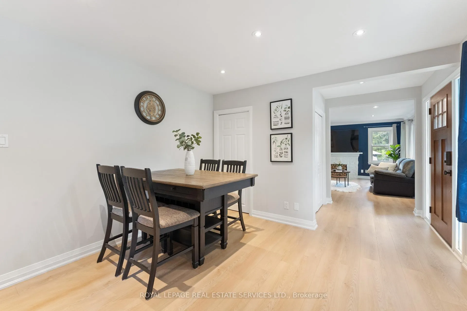 Photo 18 of 136 Mohawk Road, Hamilton, Ancaster — HOMEH