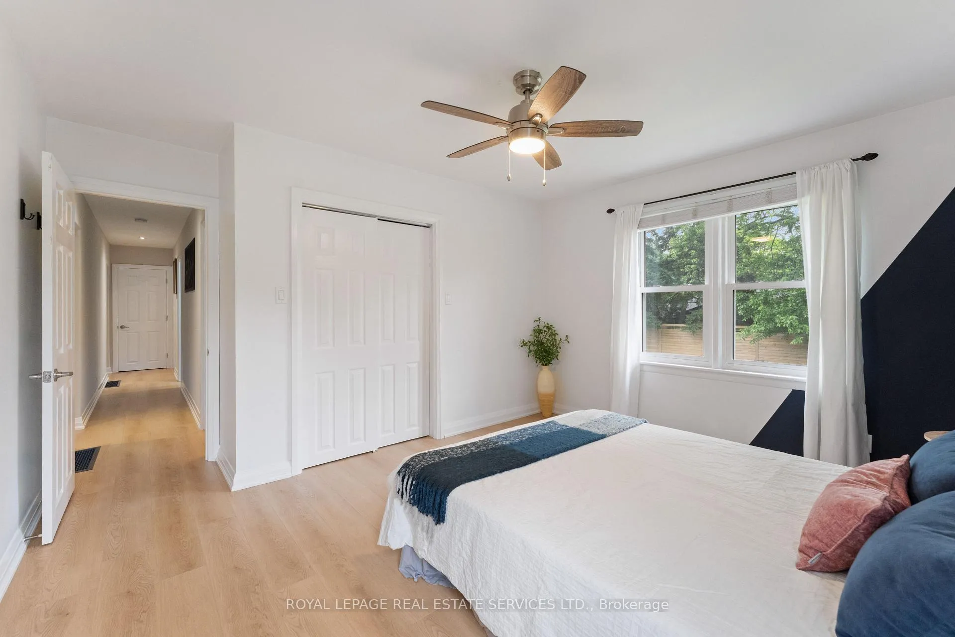 Photo 26 of 136 Mohawk Road, Hamilton, Ancaster — HOMEH