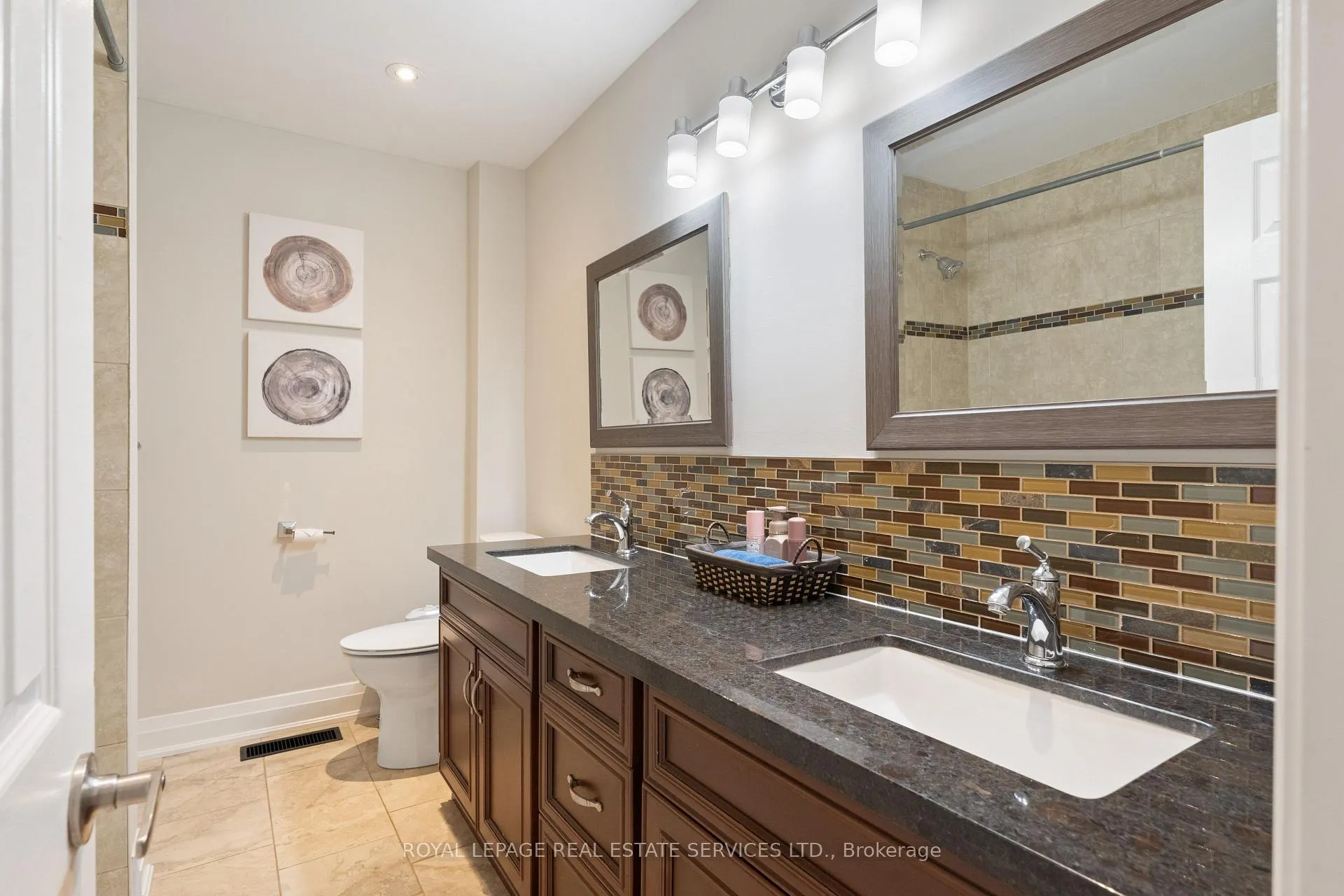 Photo 28 of 136 Mohawk Road, Hamilton, Ancaster — HOMEH