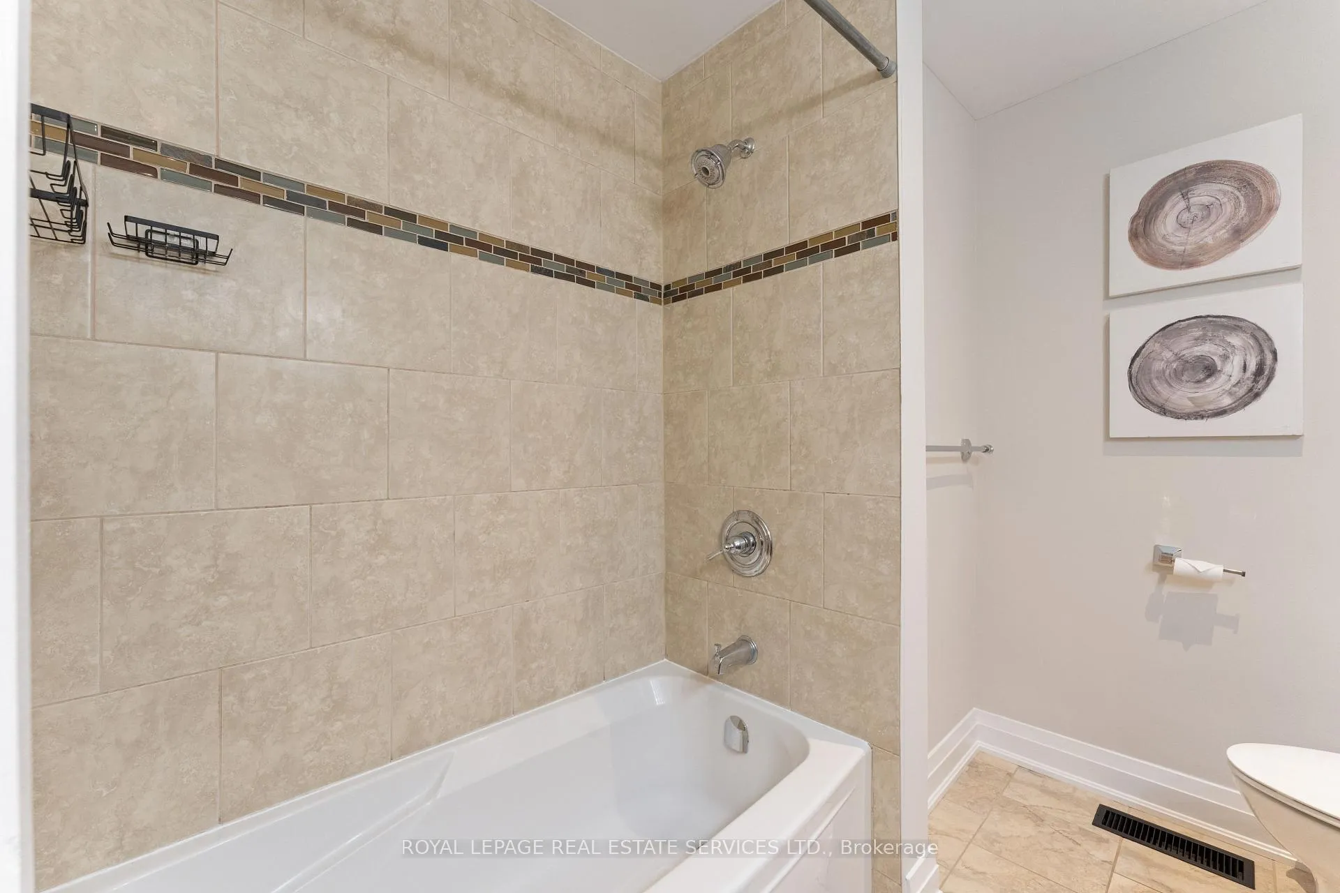 Photo 29 of 136 Mohawk Road, Hamilton, Ancaster — HOMEH