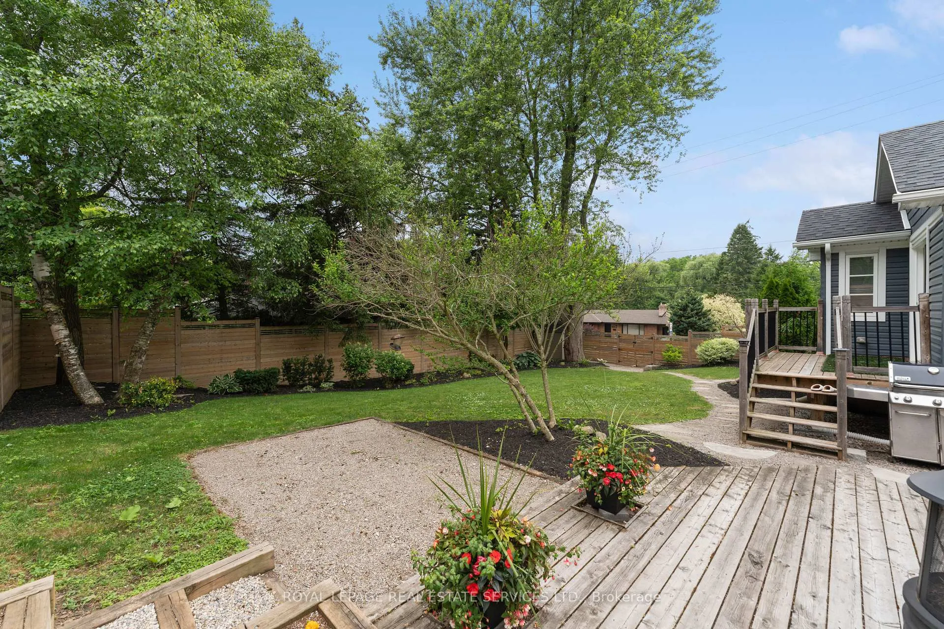 Photo 39 of 136 Mohawk Road, Hamilton, Ancaster — HOMEH
