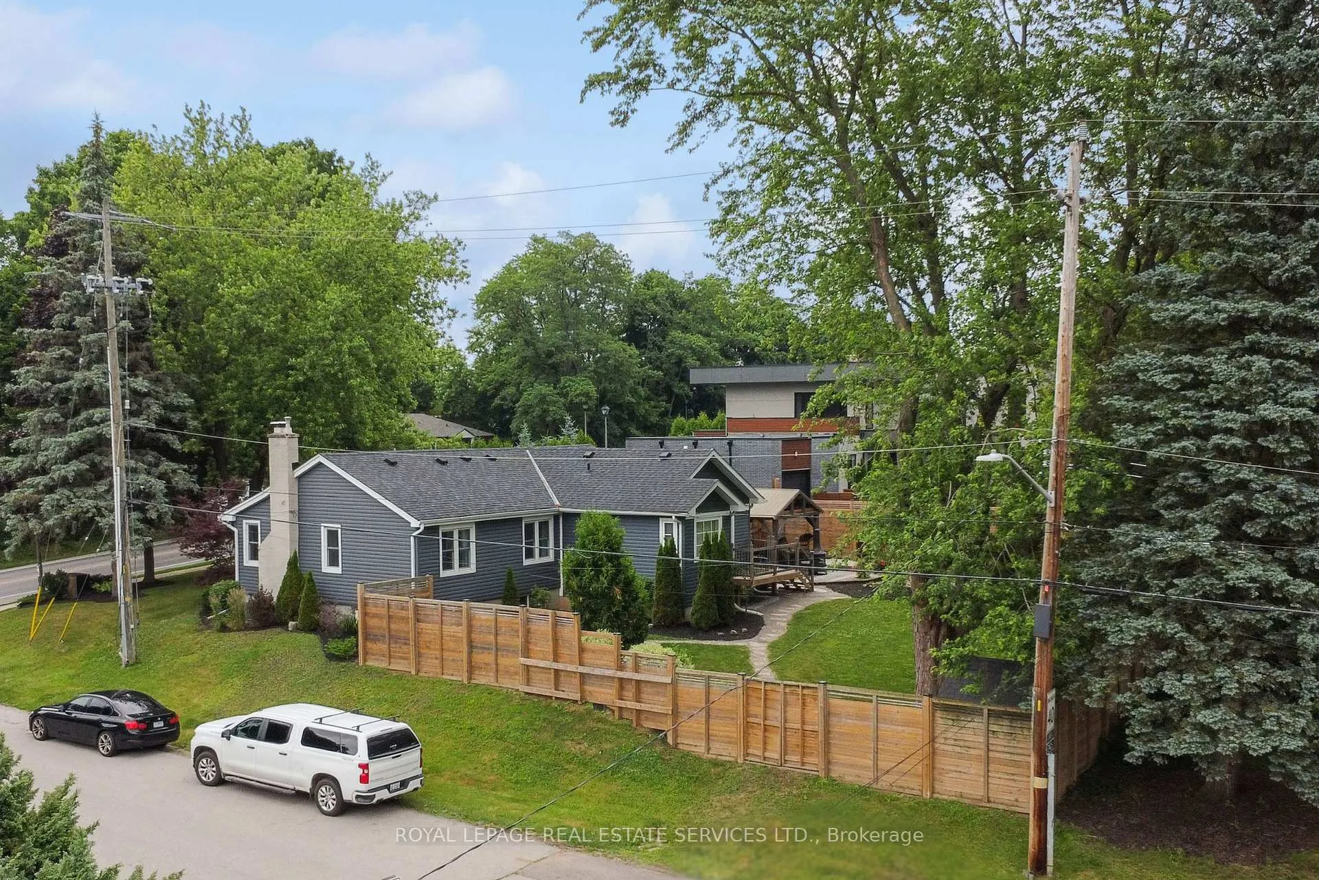 Photo 45 of 136 Mohawk Road, Hamilton, Ancaster — HOMEH
