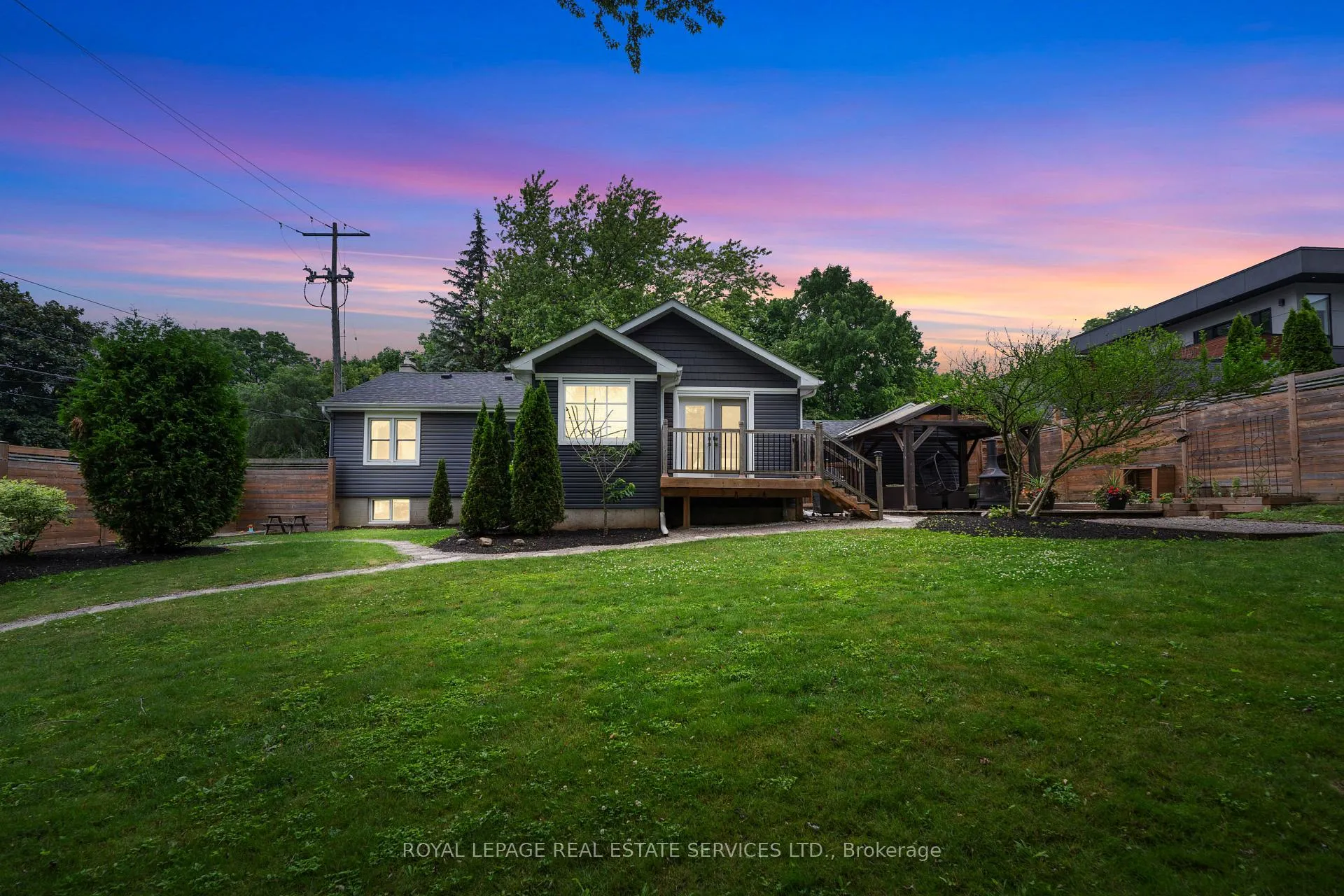 Photo 49 of 136 Mohawk Road, Hamilton, Ancaster — HOMEH