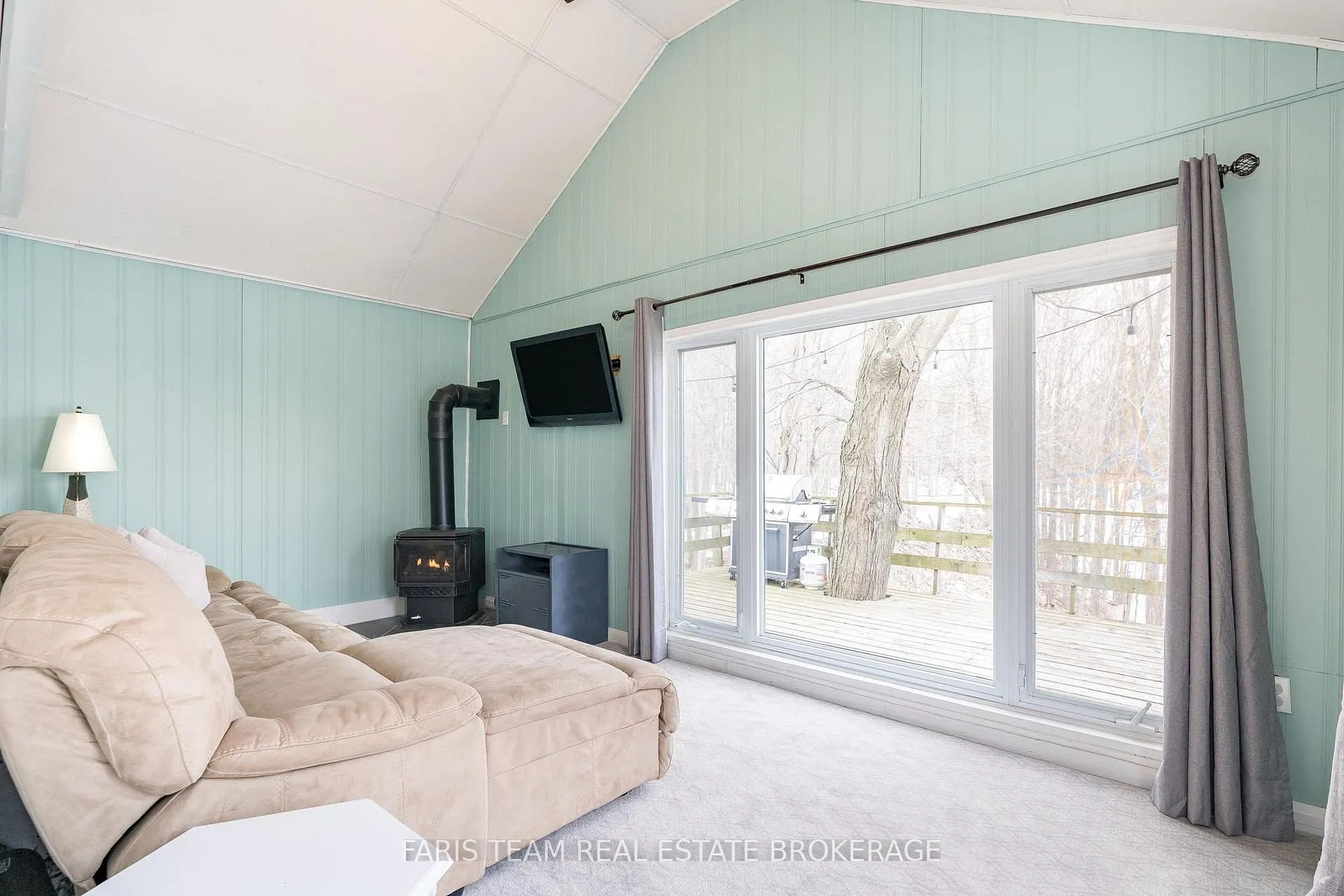 Photo 17 of 4047 Horseshoe Valley Road W, Springwater, Anten Mills — HOMEH