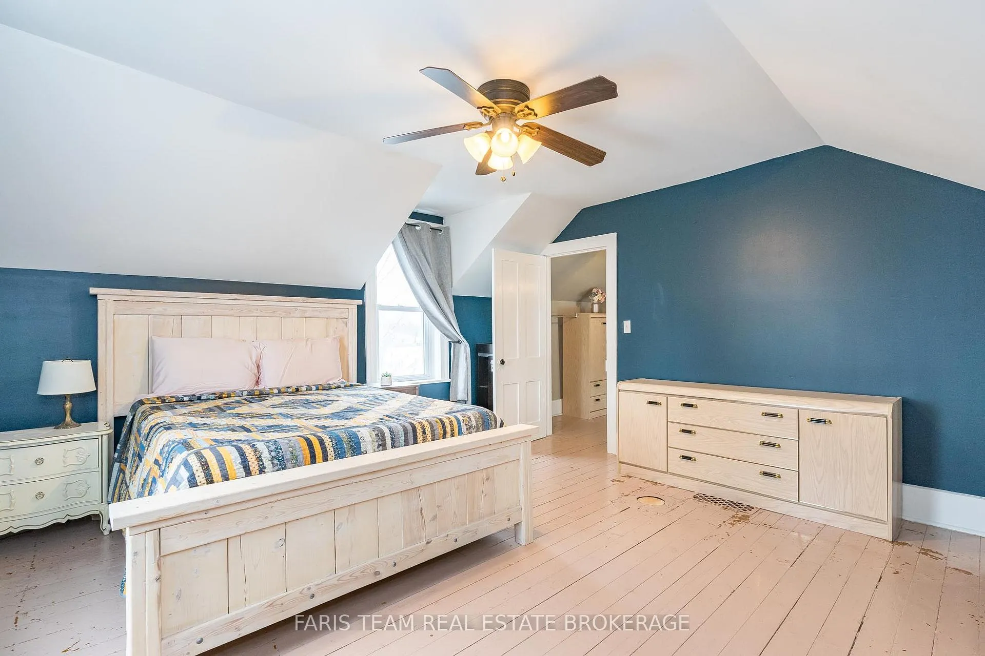 Photo 21 of 4047 Horseshoe Valley Road W, Springwater, Anten Mills — HOMEH
