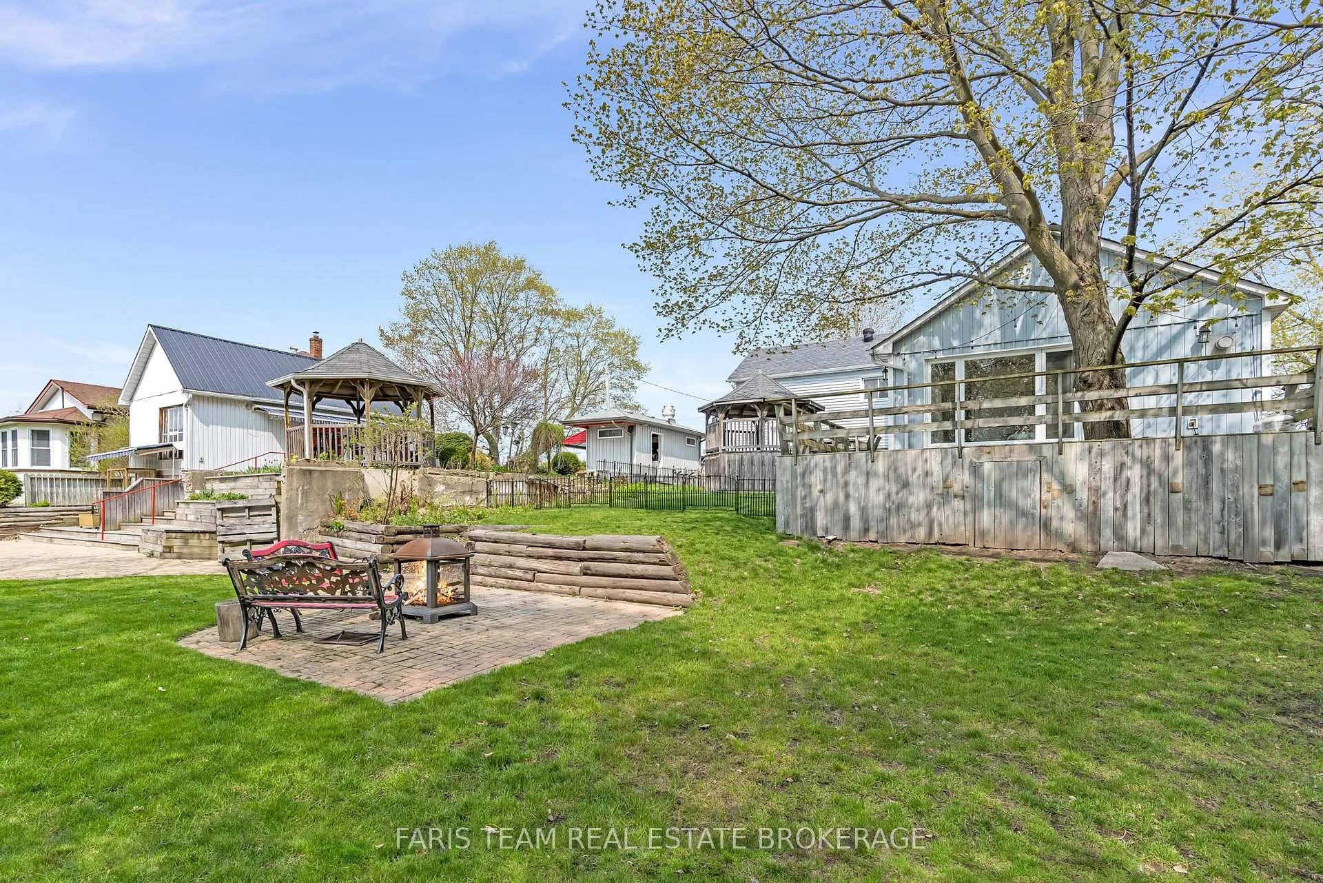 Photo 32 of 4047 Horseshoe Valley Road W, Springwater, Anten Mills — HOMEH