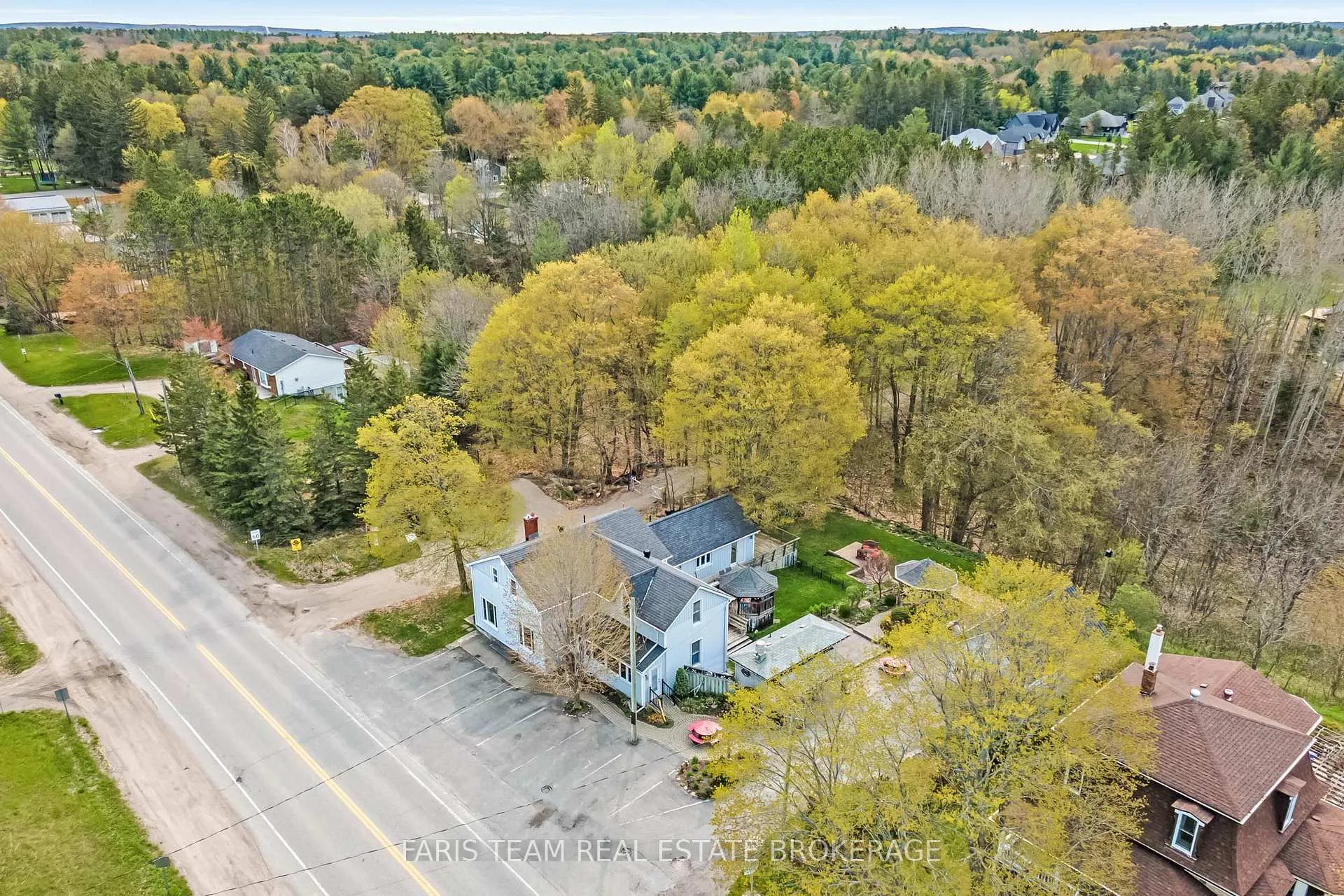 Photo 43 of 4047 Horseshoe Valley Road W, Springwater, Anten Mills — HOMEH