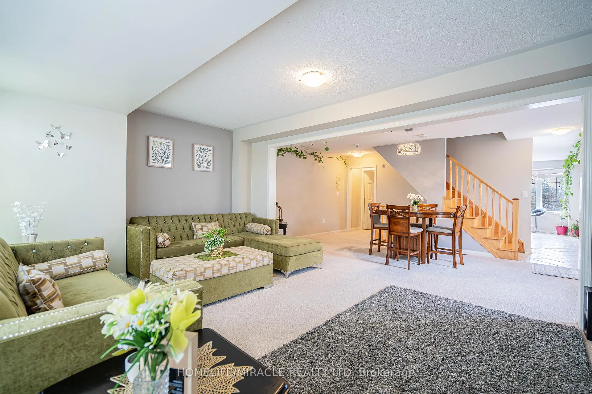 Photo 26 of 102 Decker Hollow Circle, Brampton, Credit Valley — HOMEH