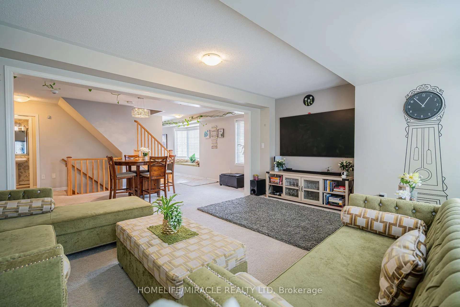 Photo 27 of 102 Decker Hollow Circle, Brampton, Credit Valley — HOMEH