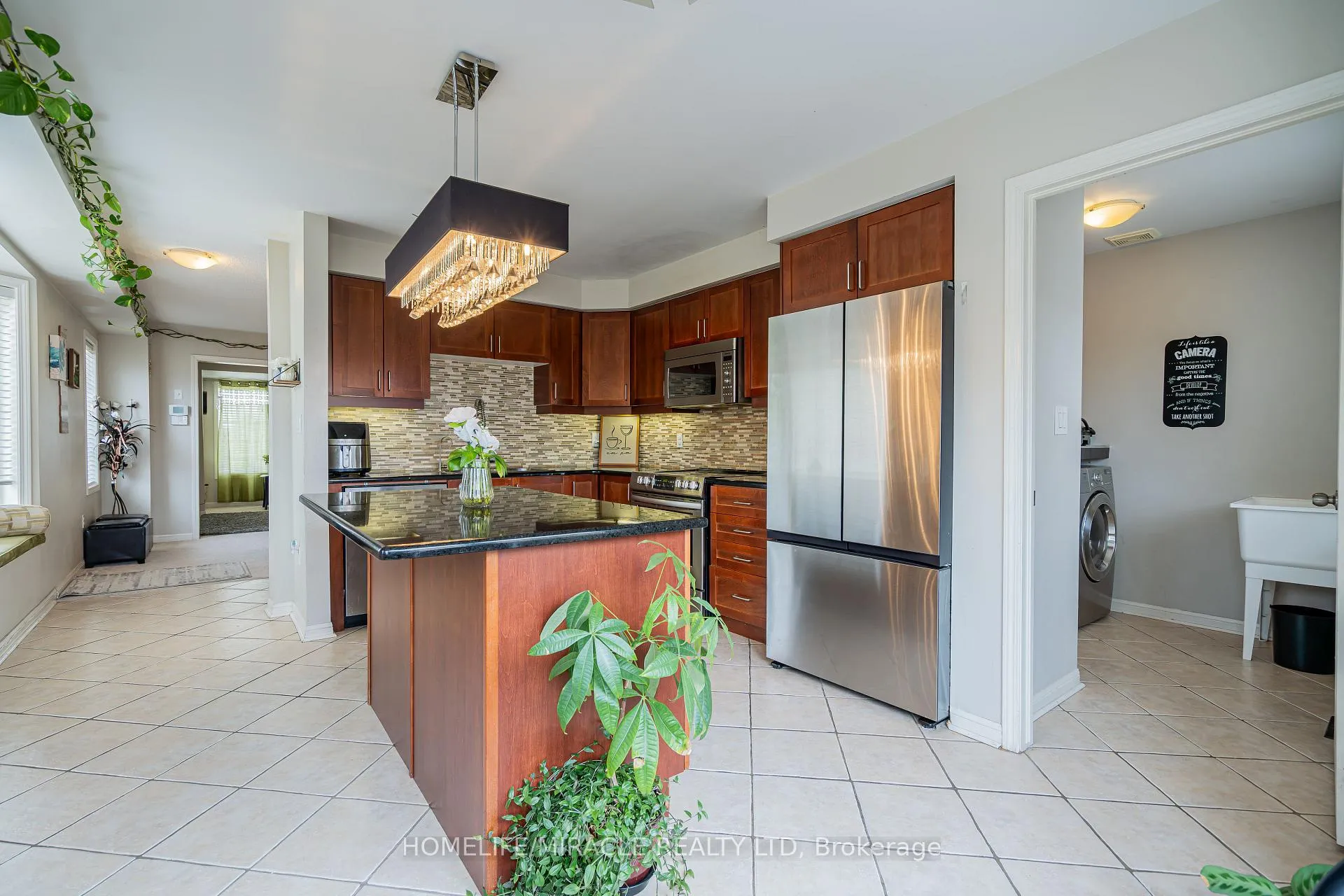 Photo 30 of 102 Decker Hollow Circle, Brampton, Credit Valley — HOMEH