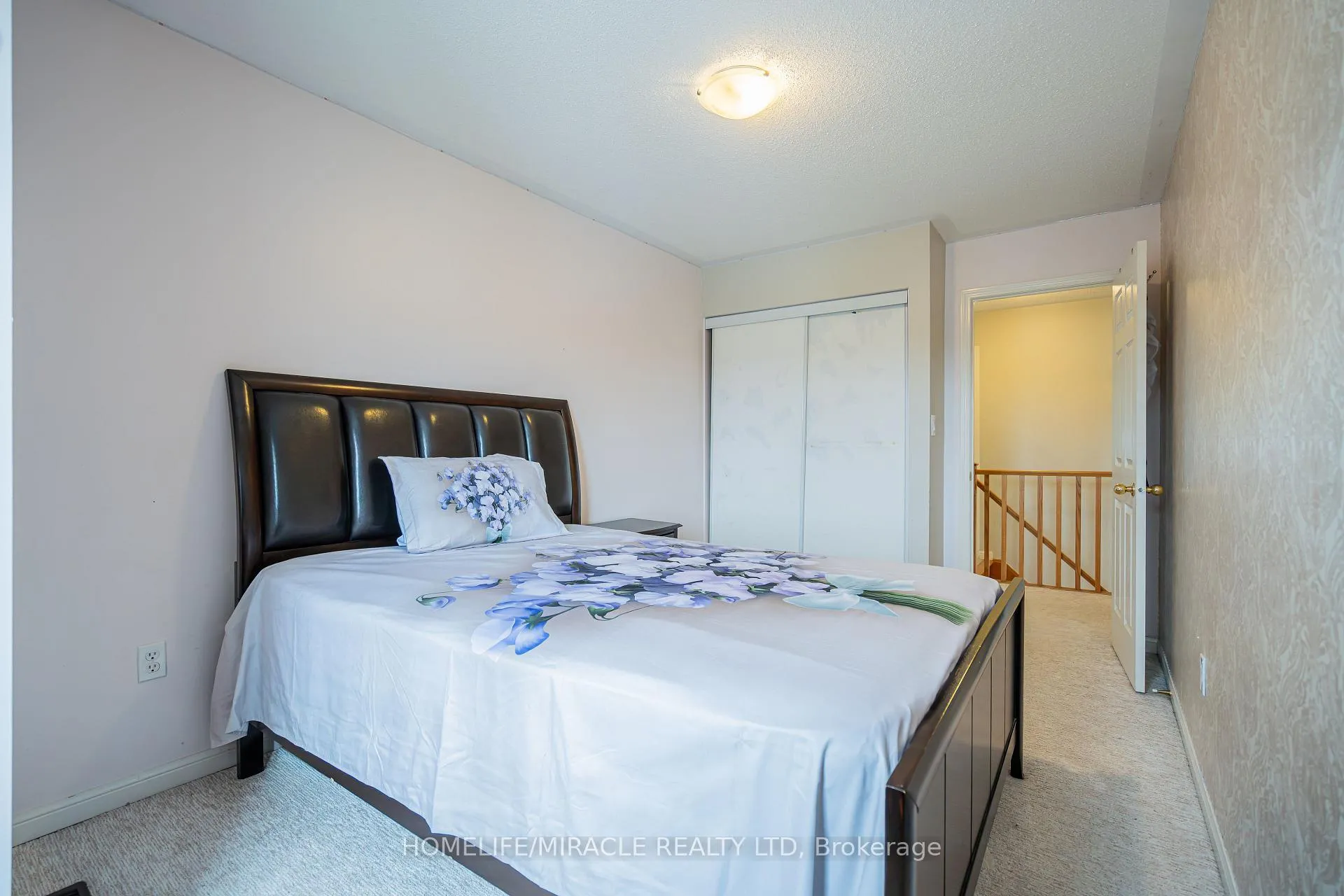 Photo 44 of 102 Decker Hollow Circle, Brampton, Credit Valley — HOMEH